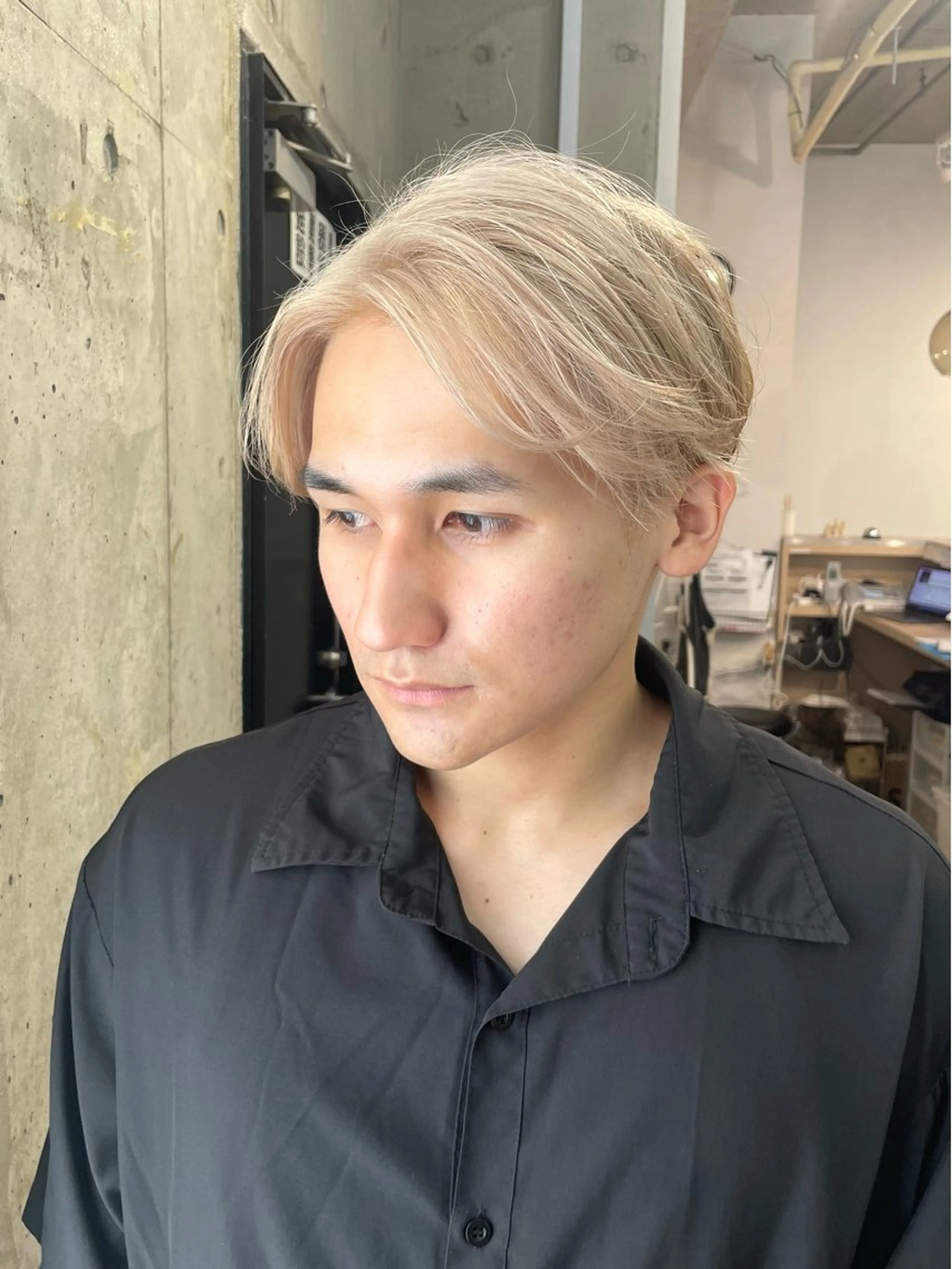 ショート カラー メンズ ベージュカラー ブロンド ブロンドベージュ ヘアカラー SHOTO ハイトー ン/ブロンドカラーのヘアスタイル