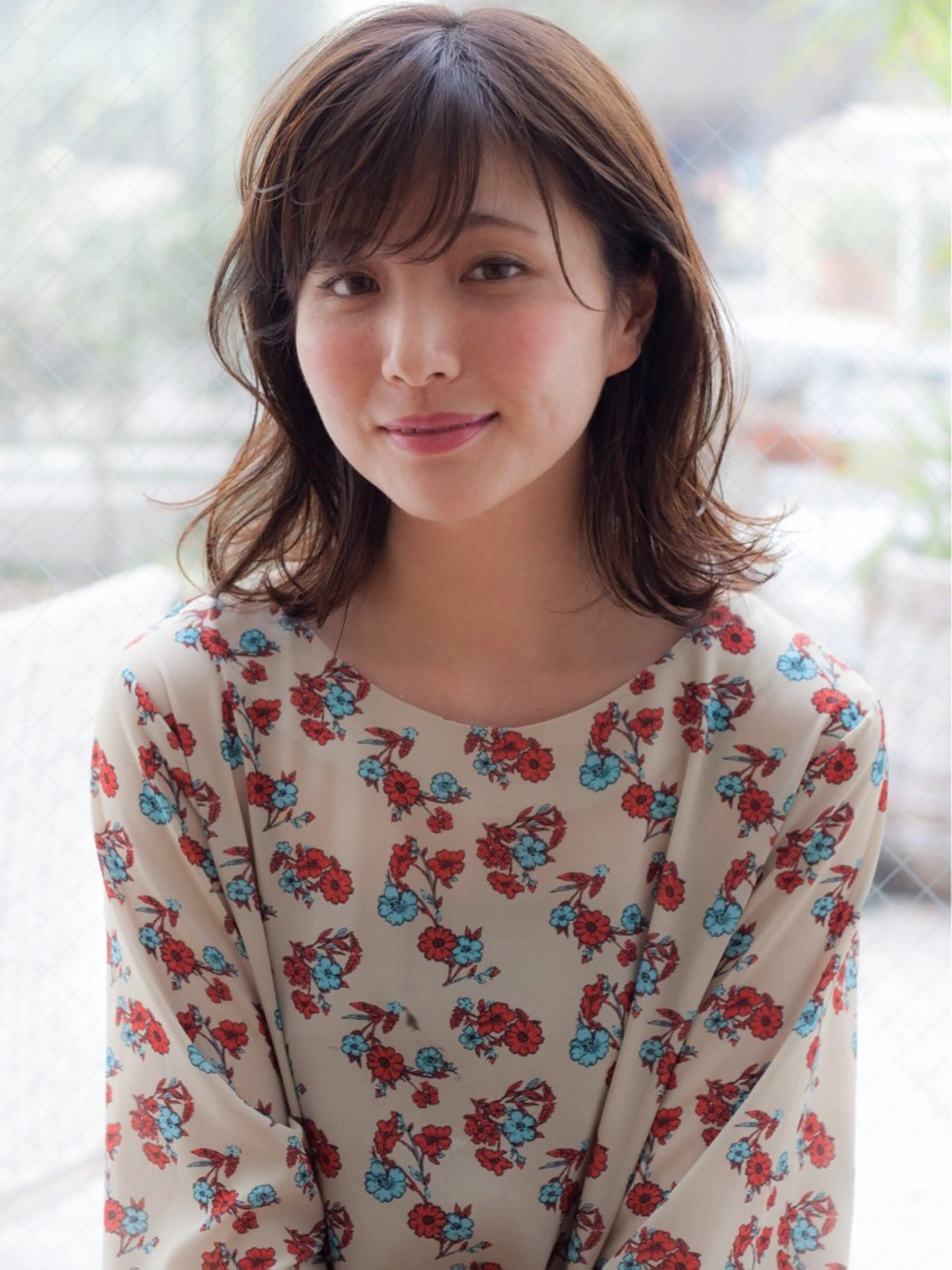 ミディアム カラー パーマ ヘアアレンジ くびれヘア 外ハネヘア カット ヘアカラー トリートメント VIVIE【ヴィヴィ】所属・髪質改善/韓国風 レイヤー/田村祐樹のヘアスタイル