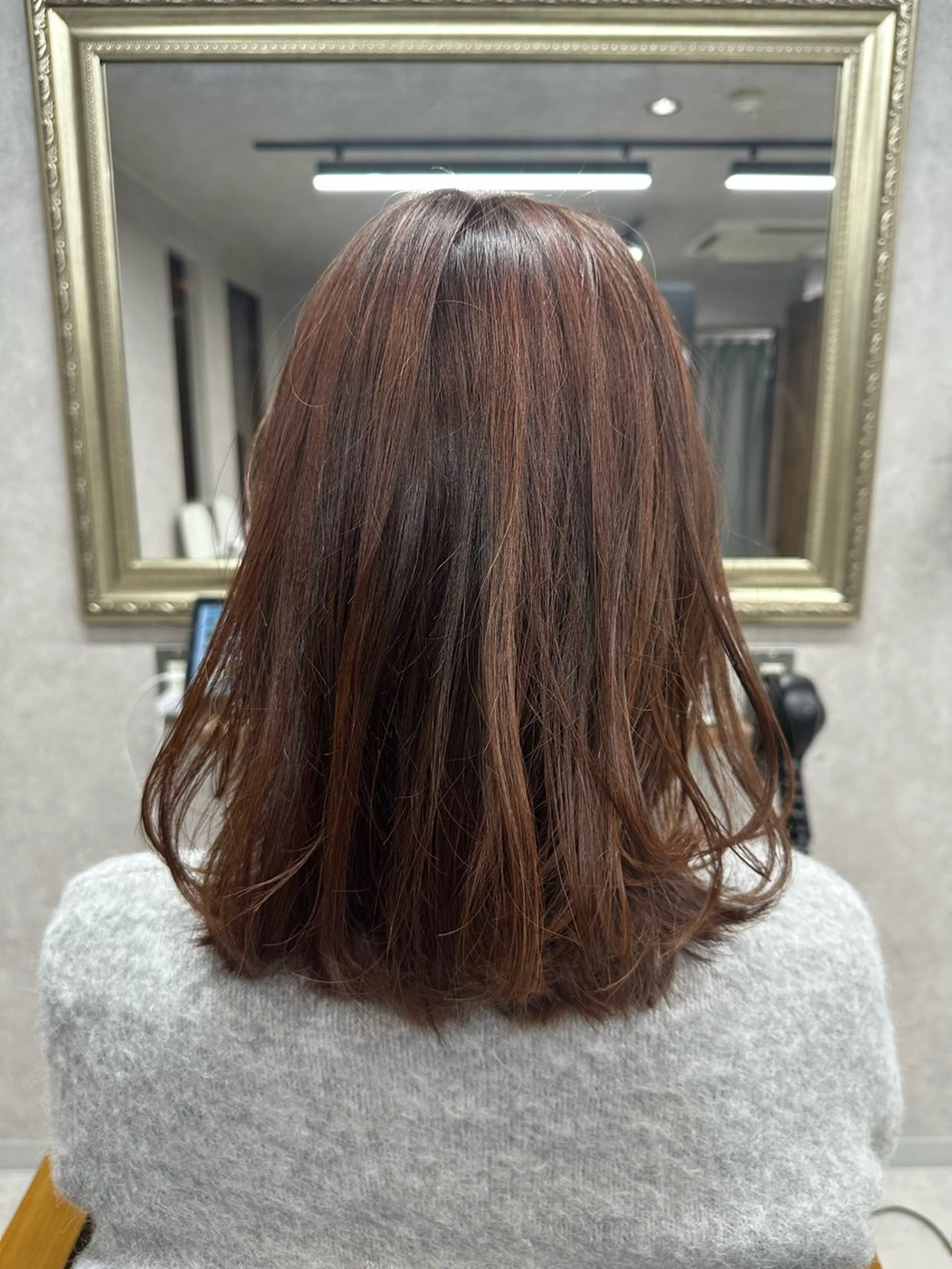 ミディアム カラー カット ヘアカラー トリートメント Lien 深井店のヘアスタイル