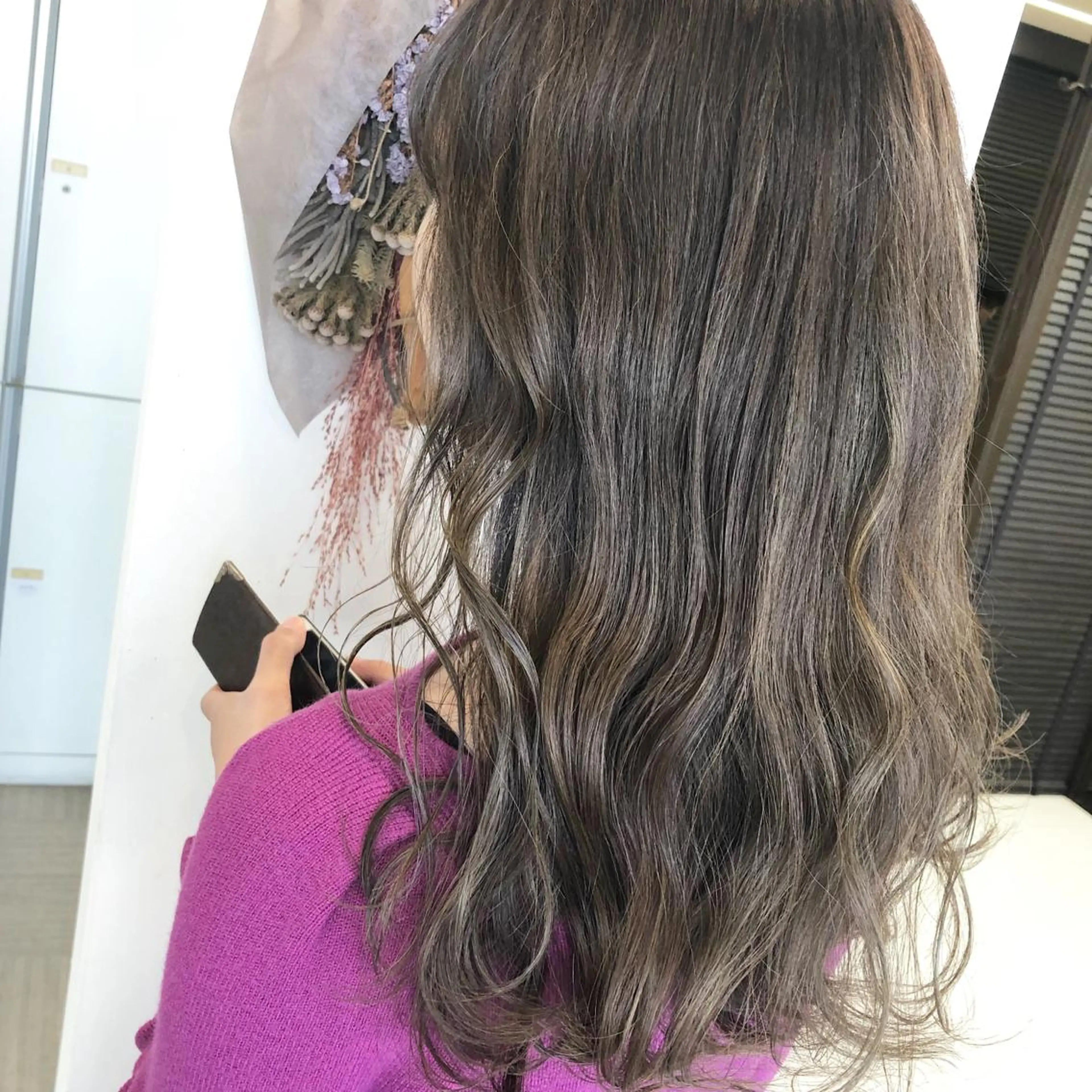 カラー ベージュカラー ハイライトカラー ミルクティーベージュ Kaede .のヘアスタイル