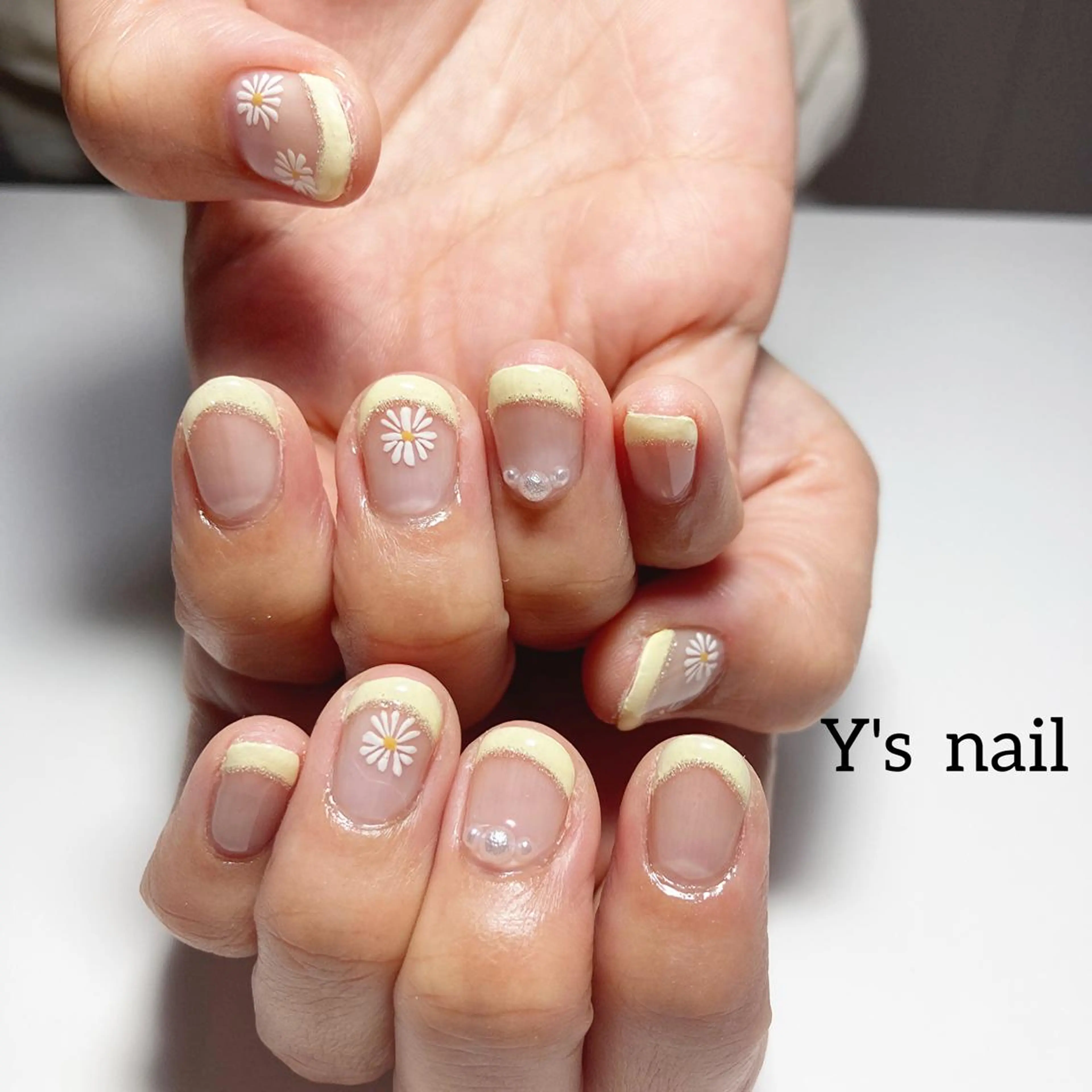 ネイル フレンチネイル 手書きが得意🖌️ Y’s  nailのネイルデザイン