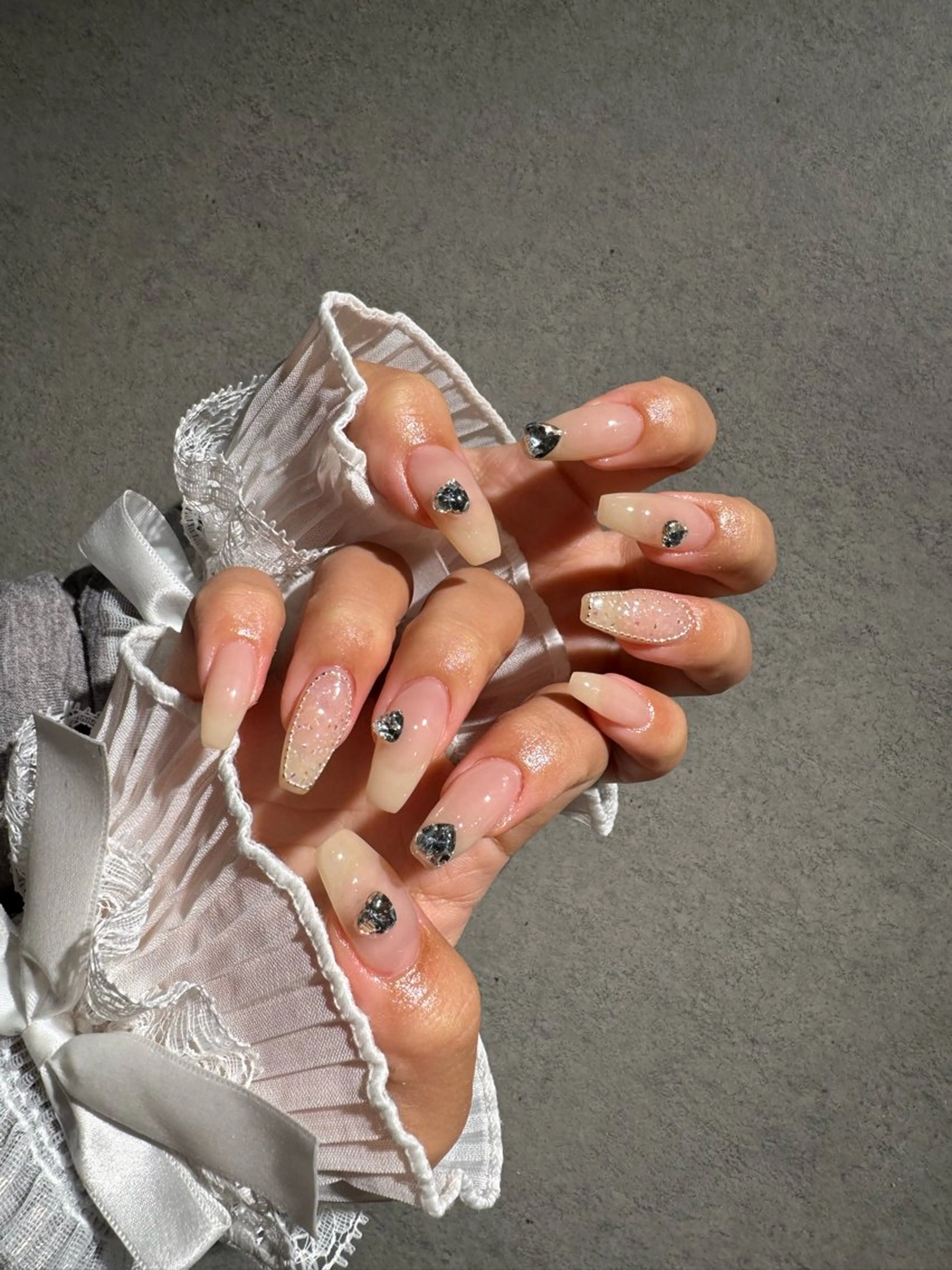 ネイル I-nailロング /ワンホン/キラキラのネイルデザイン