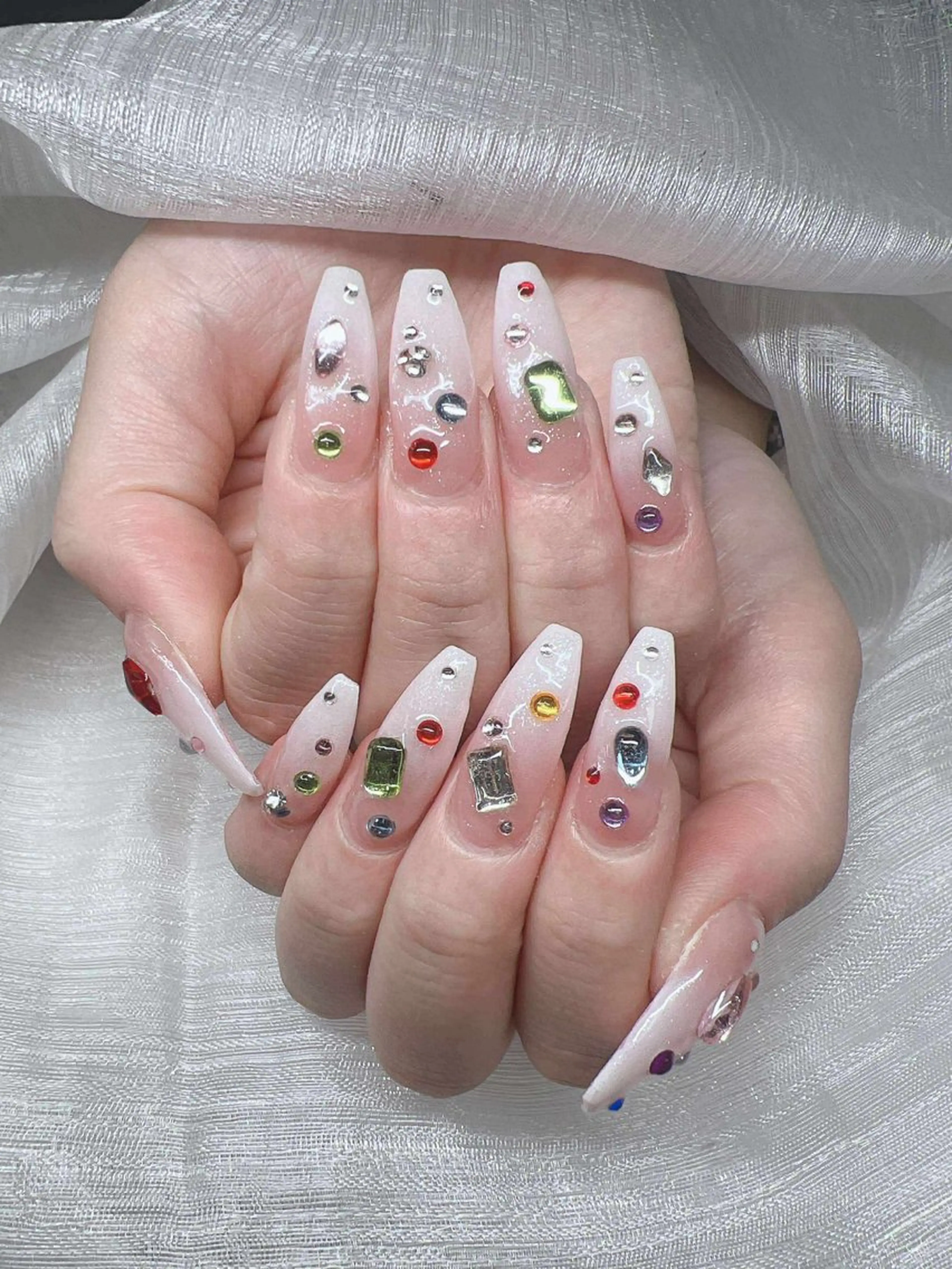ネイル ハンドネイル Lee Nailsのネイルデザイン