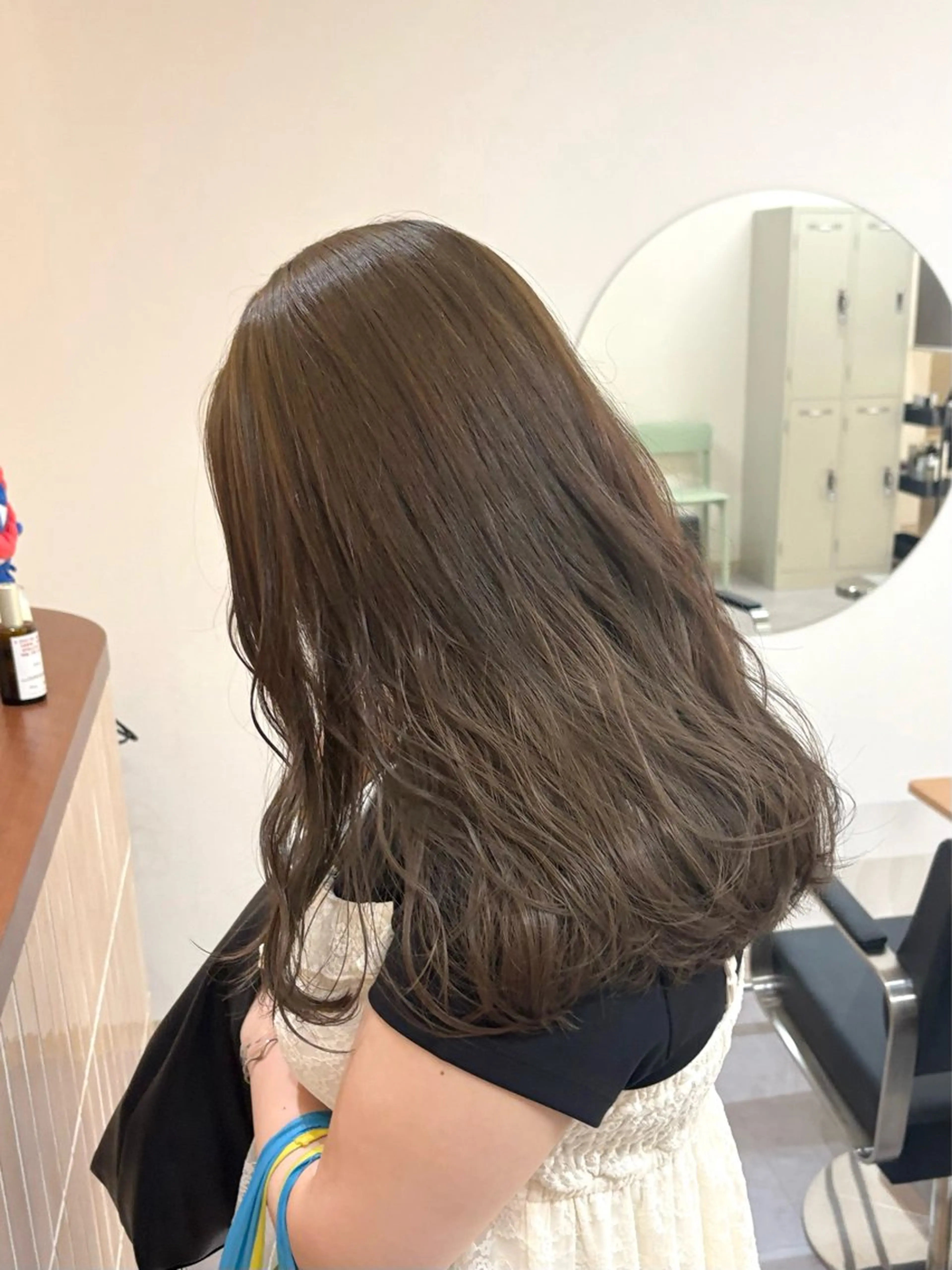 セミロング カラー ヘアアレンジ ベージュカラー ブリーチ ブリーチなしカラー カット ヘアカラー トリートメント ハル🌸柔色/ ブリーチなし/艶髪のヘアスタイル
