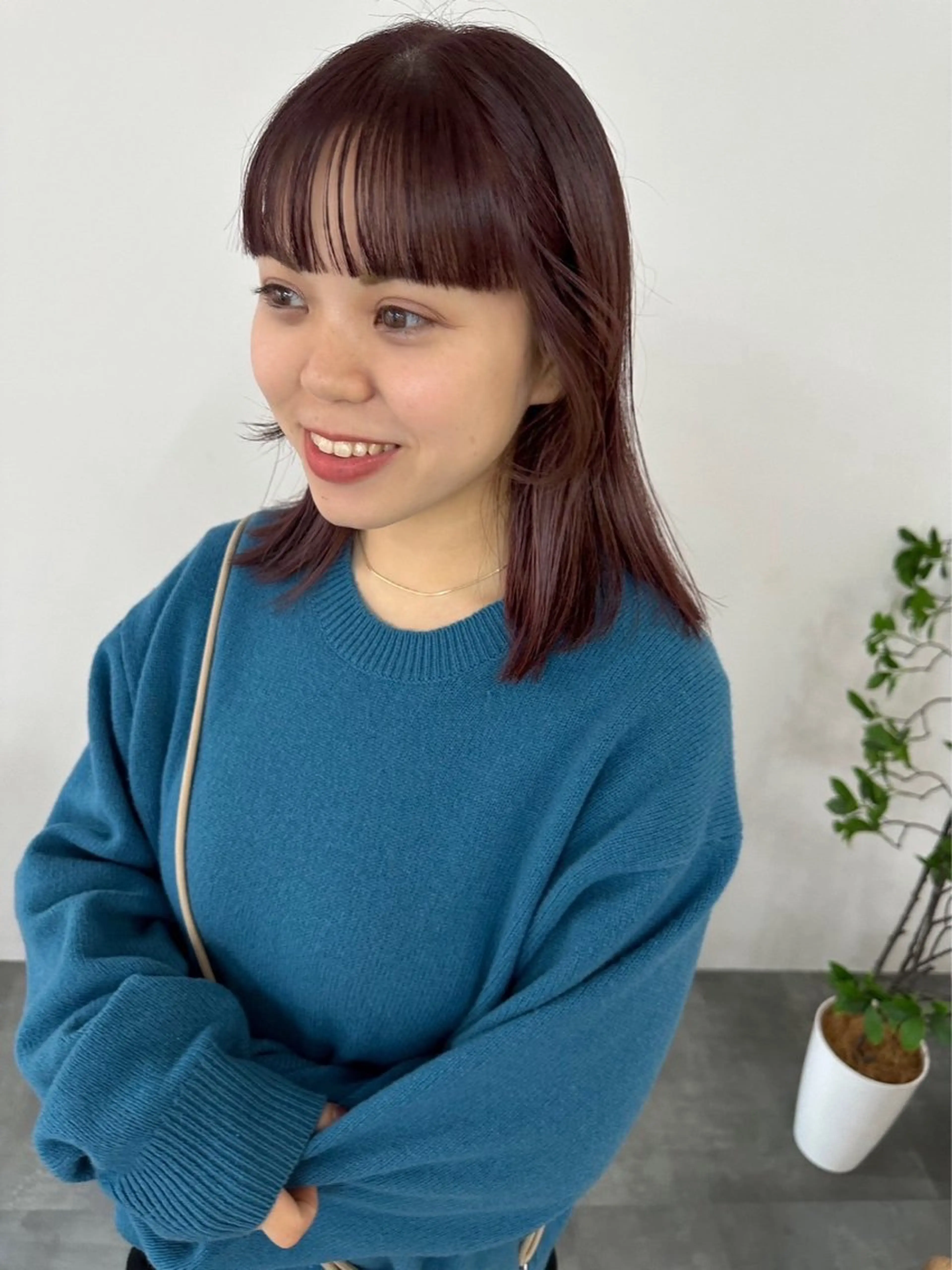 カラー anon Loemのヘアスタイル