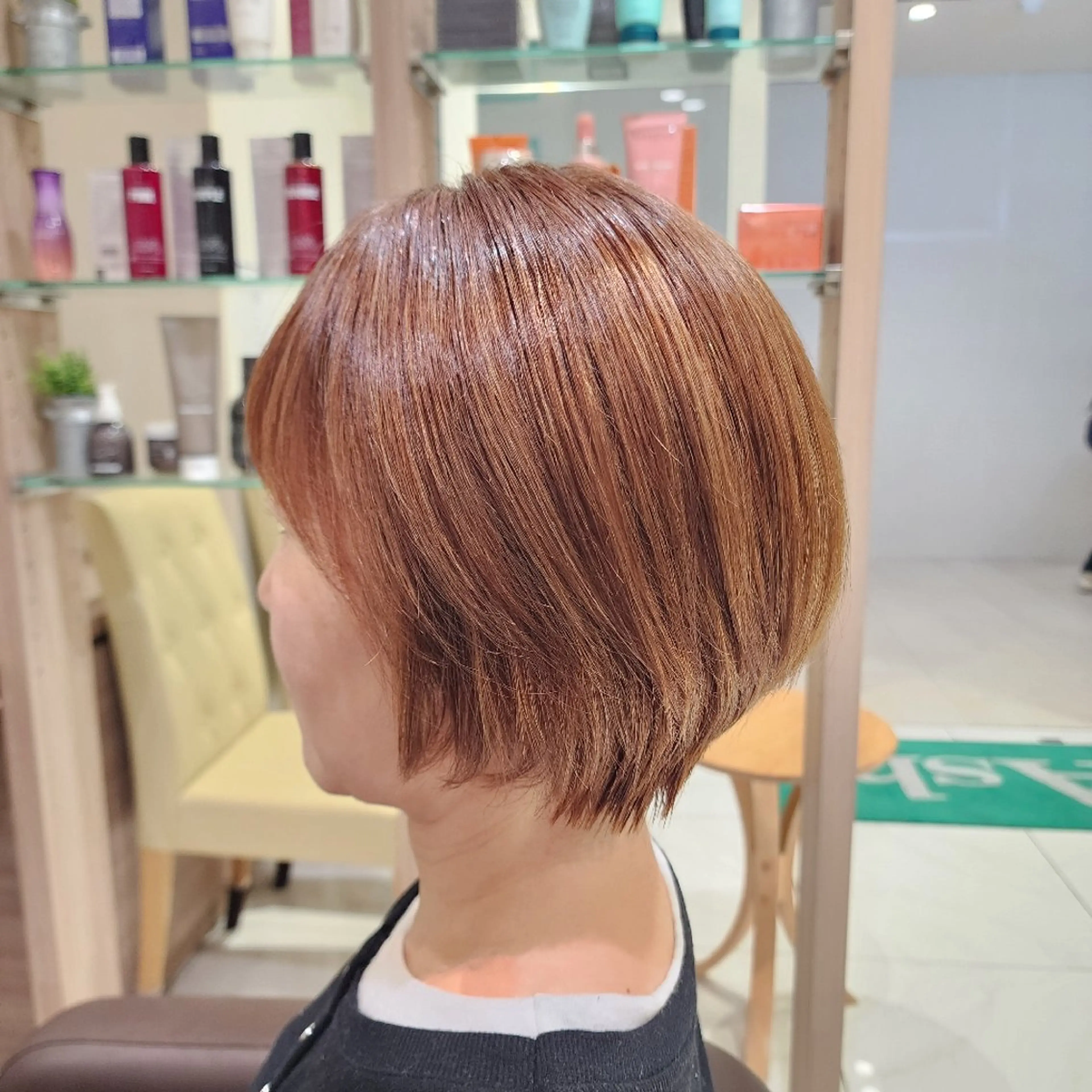 ショート カラー 丸みショート ベージュカラー ブリーチ ケアブリーチ ハイライトカラー カラー特化🔥中村 和貴＜Ash津田沼＞のヘアスタイル