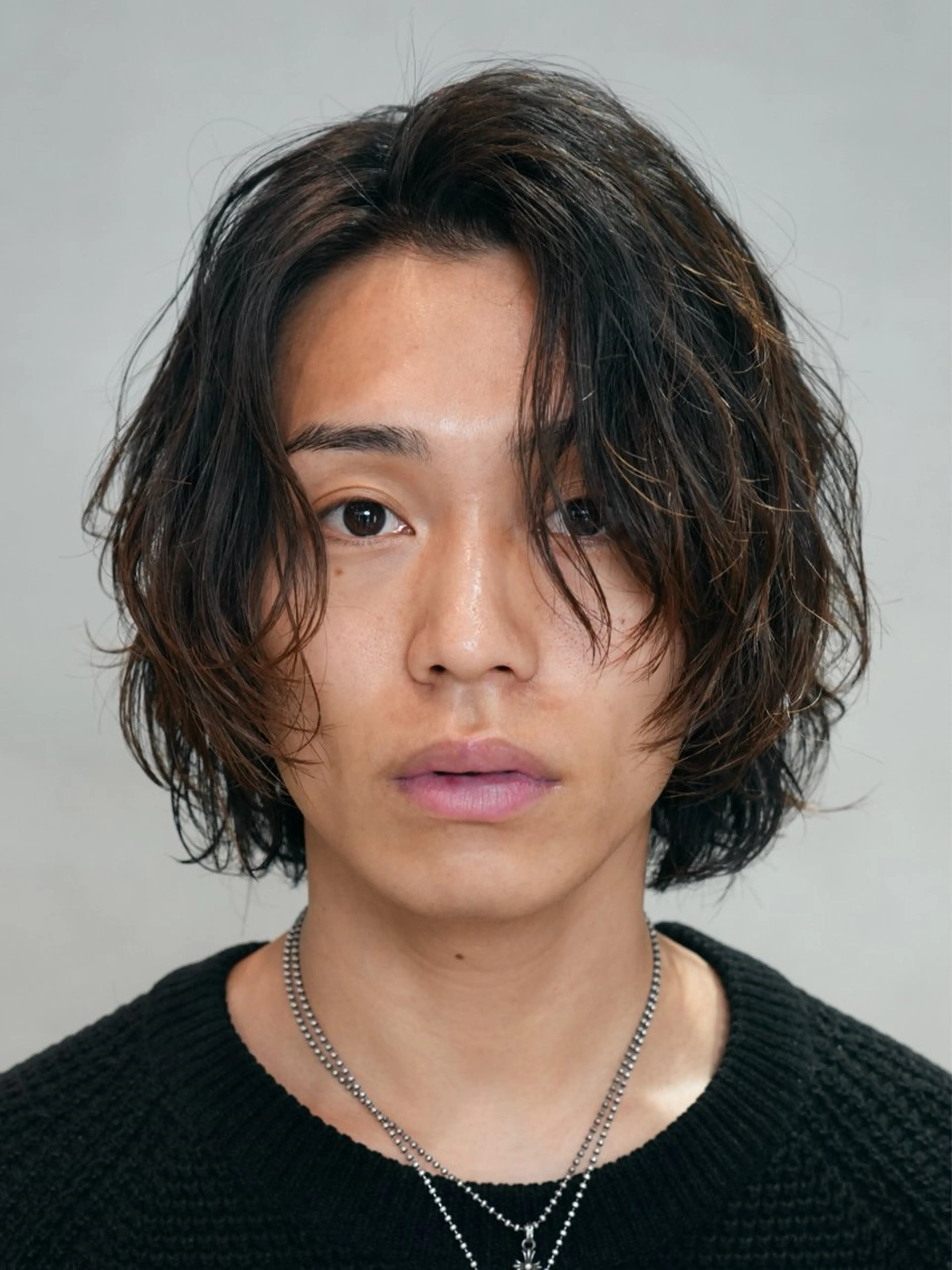 ミディアム メンズ ミディアムパーマ フェザーパーマ マッシュ メンズパーマ 学生（メンズ向け） fifth/原宿/ シャドウパーマ/カズのヘアスタイル