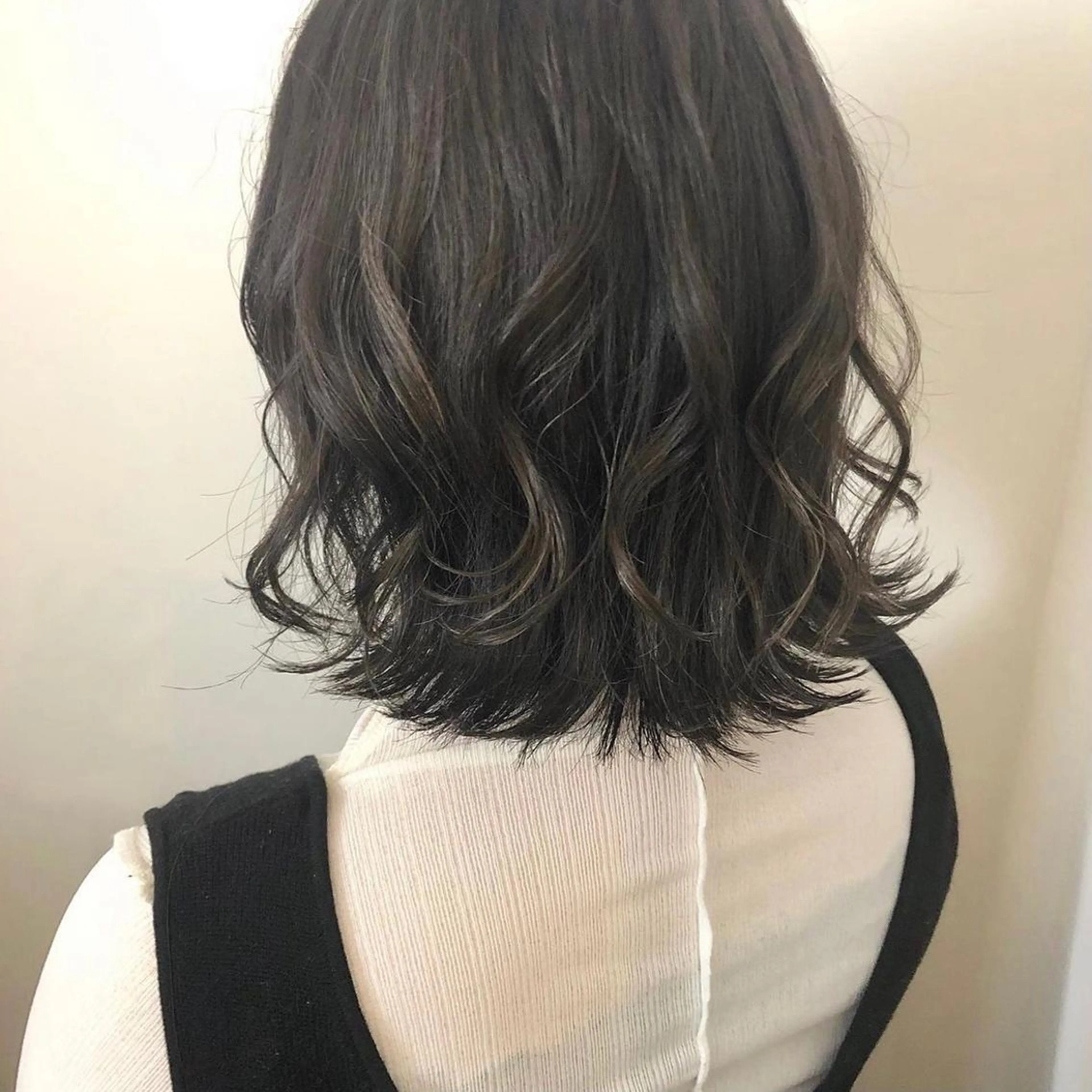 ミディアム カラー ハイライトカラー ハイライト カット ヘアカラー トリートメント ボブレイヤー/ カラー診断/Amiのヘアスタイル