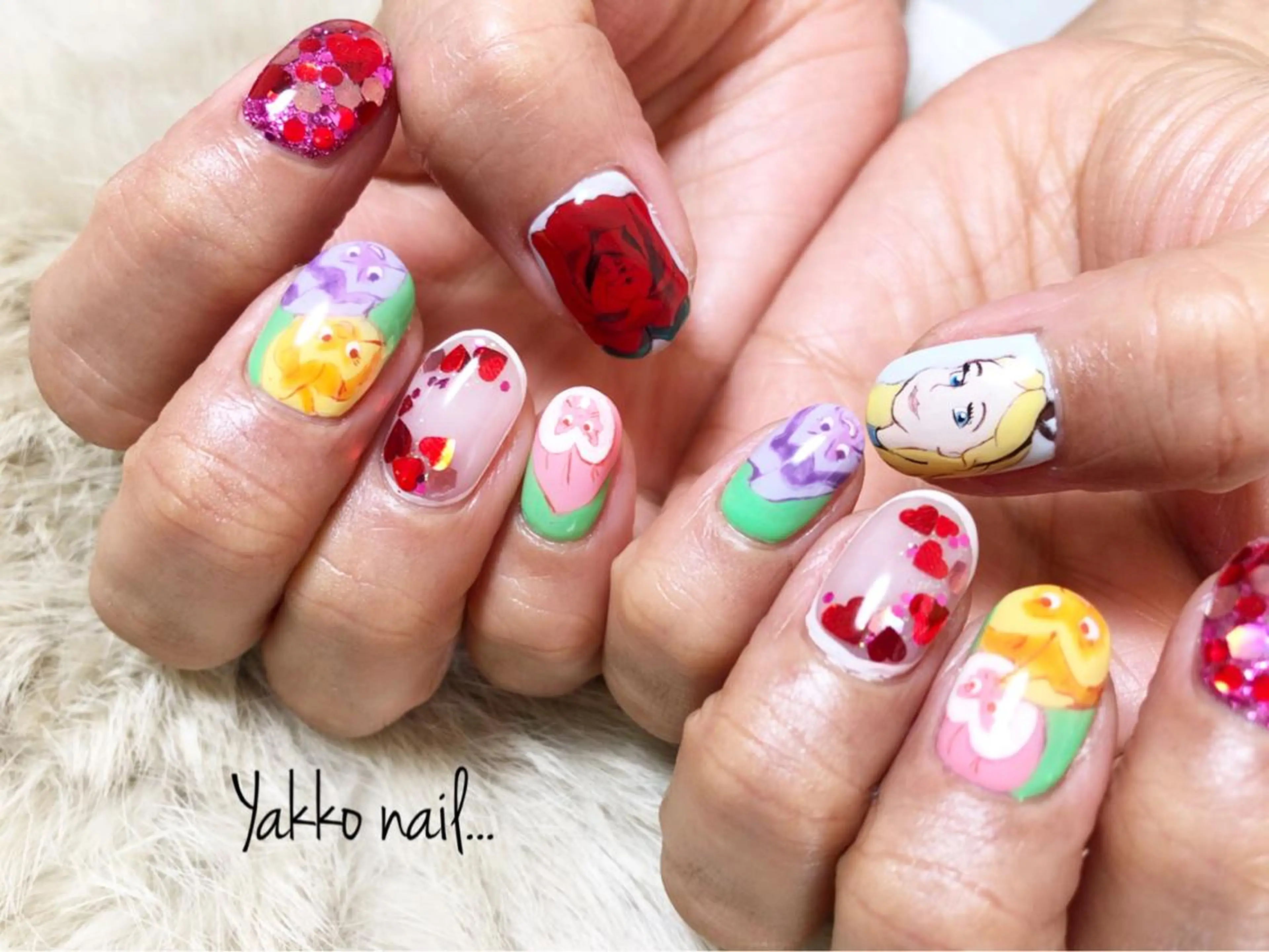ネイル Yakko pas á pasのネイルデザイン