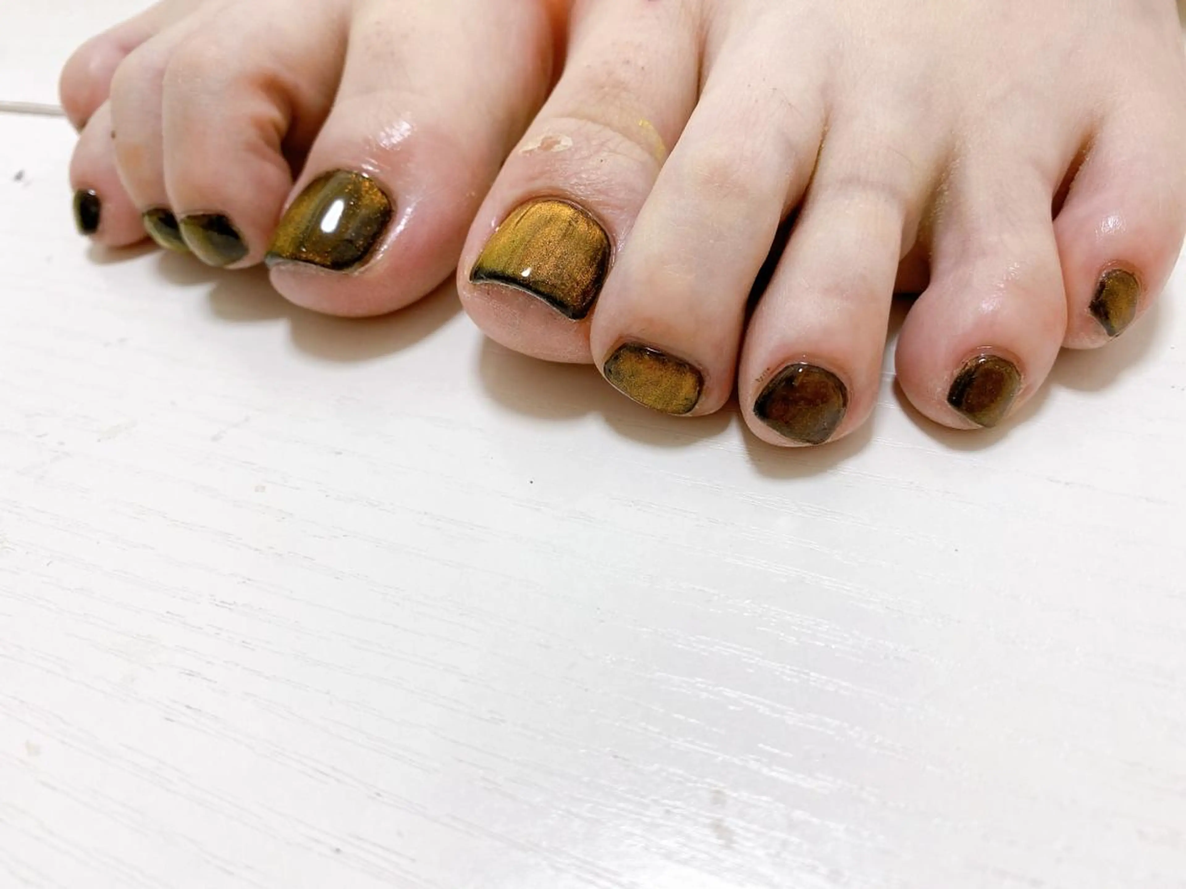 ネイル オーロラネイル フラワーネイル フットネイル フレンチネイル ジェルネイル mogunail &blowのネイルデザイン