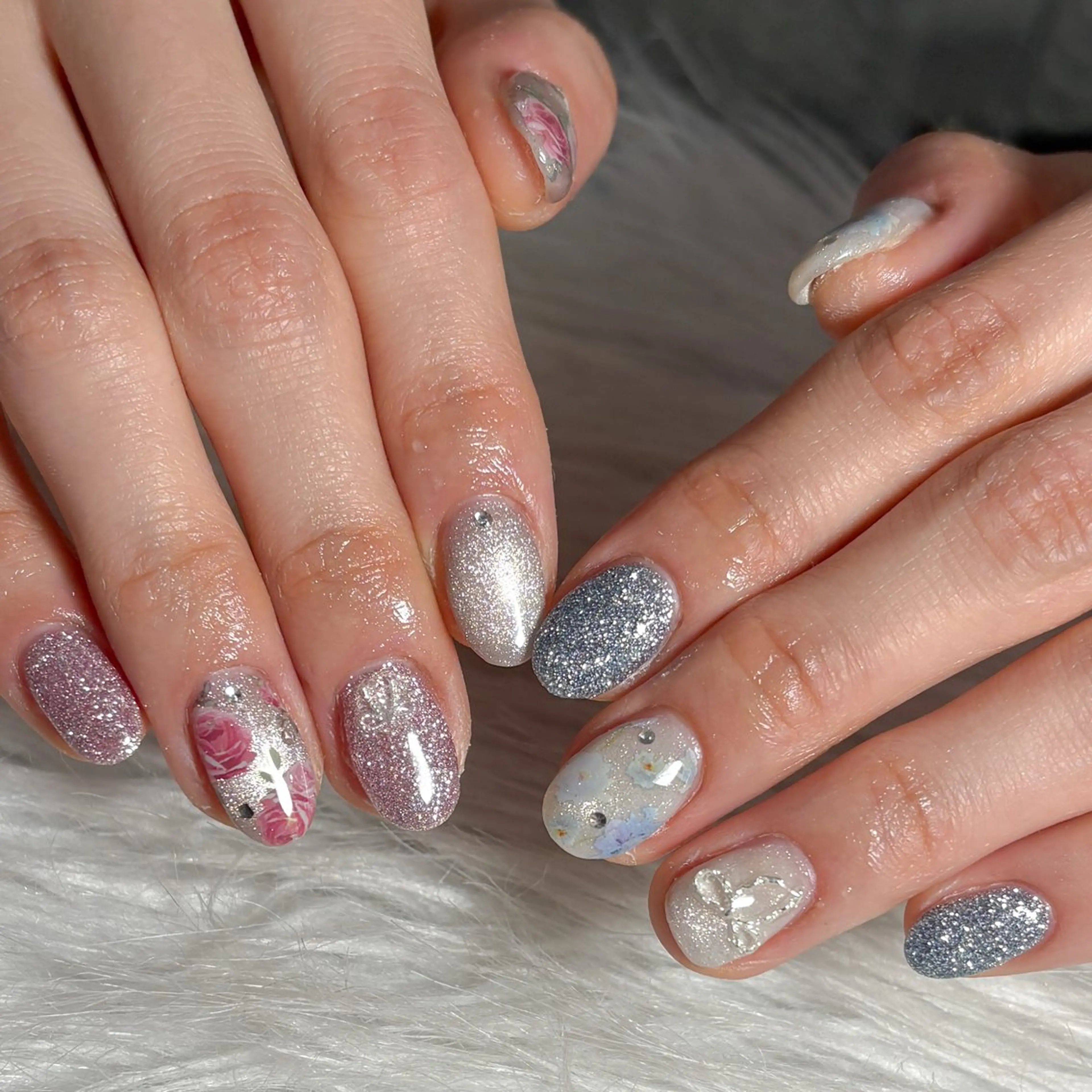 ネイル ハンドネイル LAVISH manaのネイルデザイン