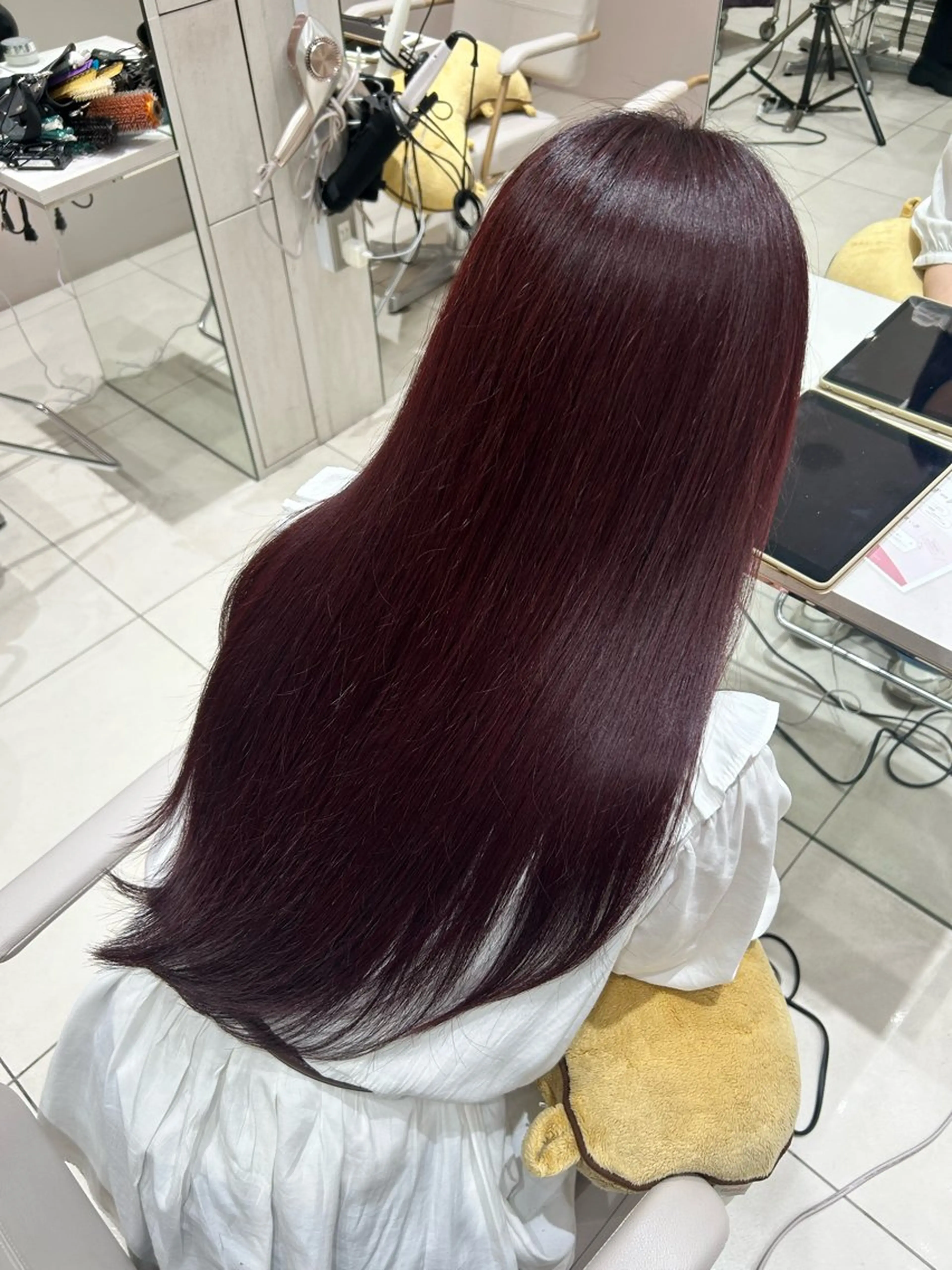ロング カラー ボルドーカラー レッドカラー 髙橋 尚也のヘアスタイル