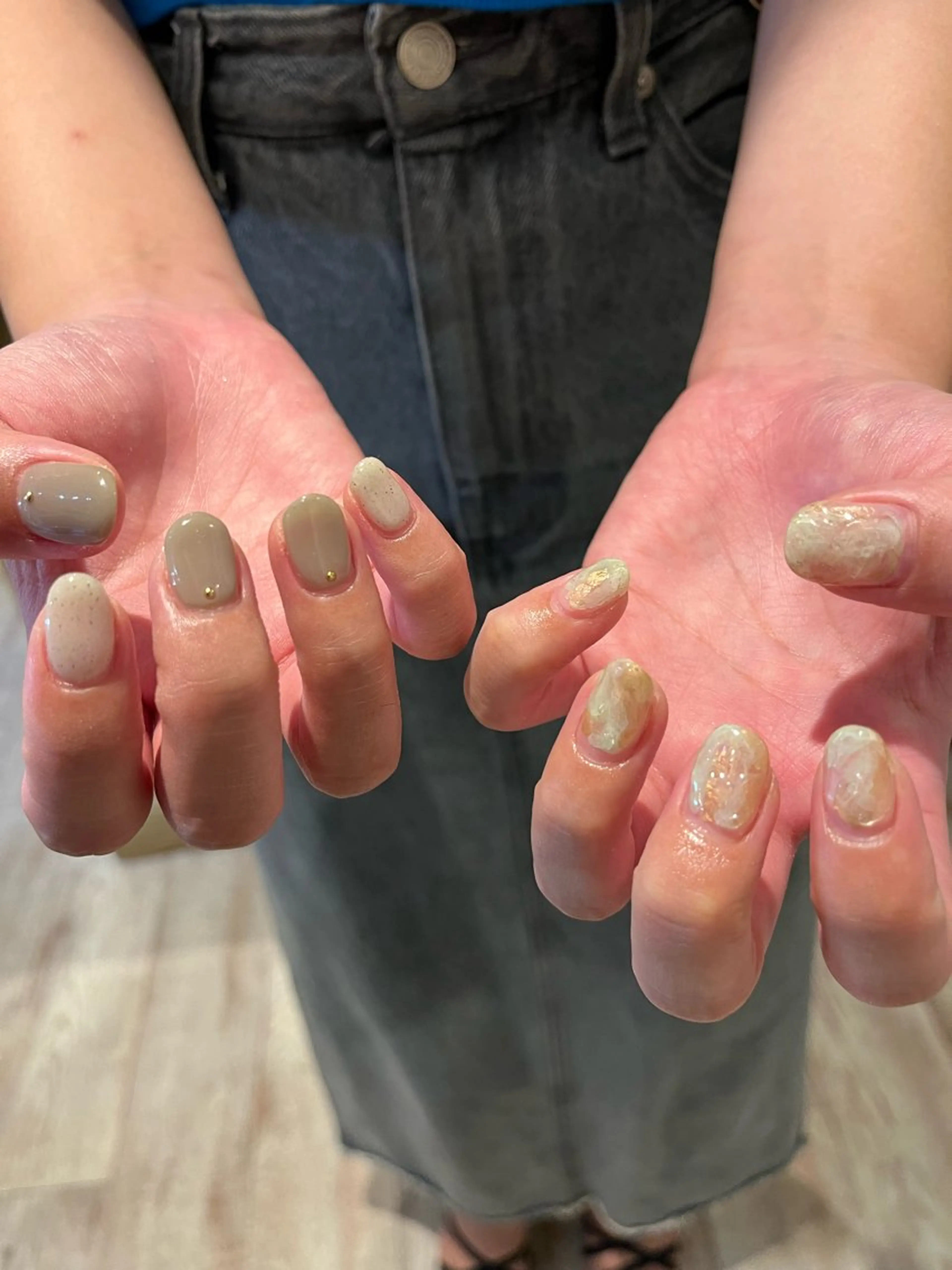 ネイル ハンドネイル une／YUKINA 🫧大人nuanceのネイルデザイン