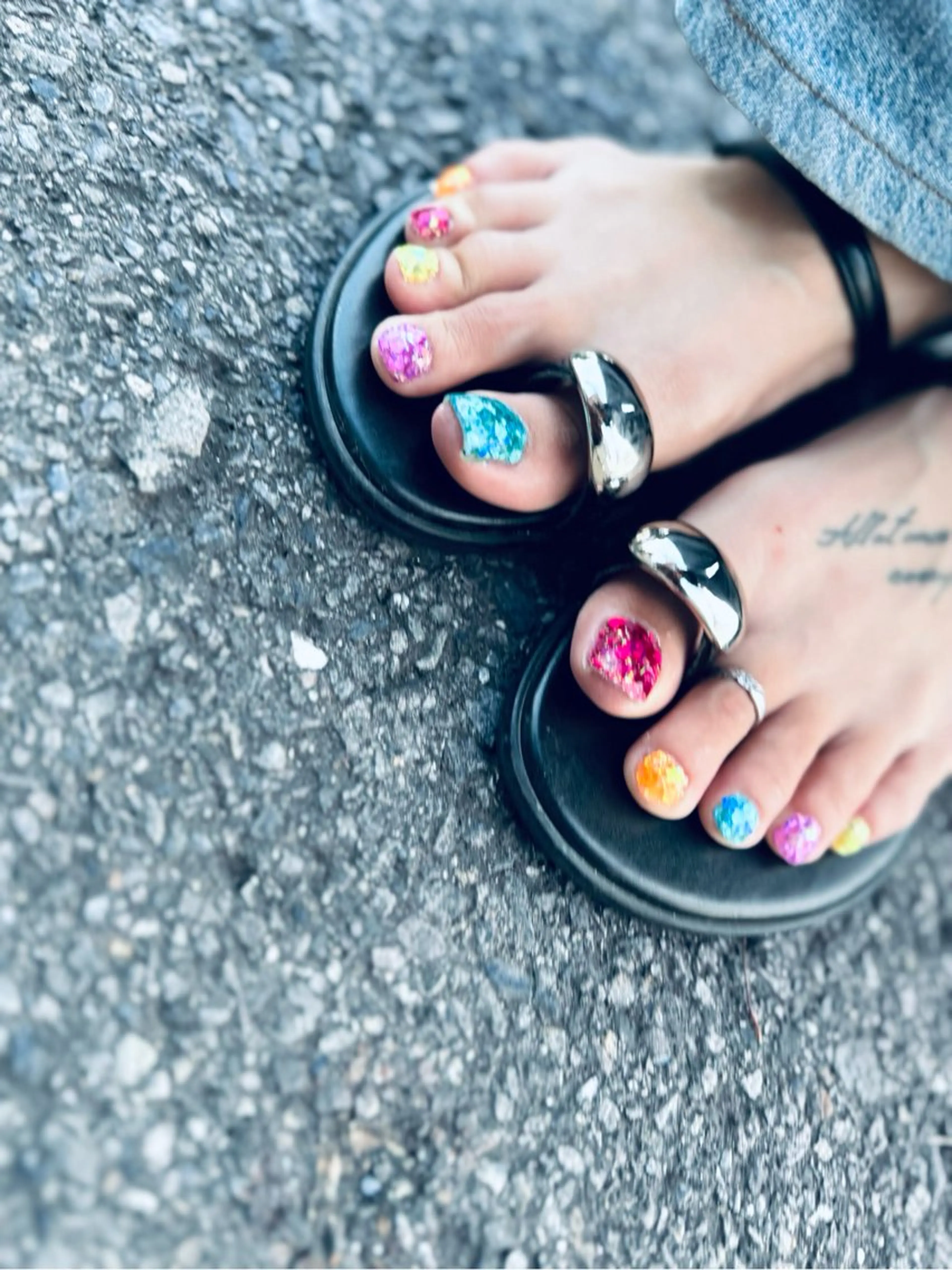 ネイル フットネイル ラメ(グリッター) Aisol nail salonのネイルデザイン