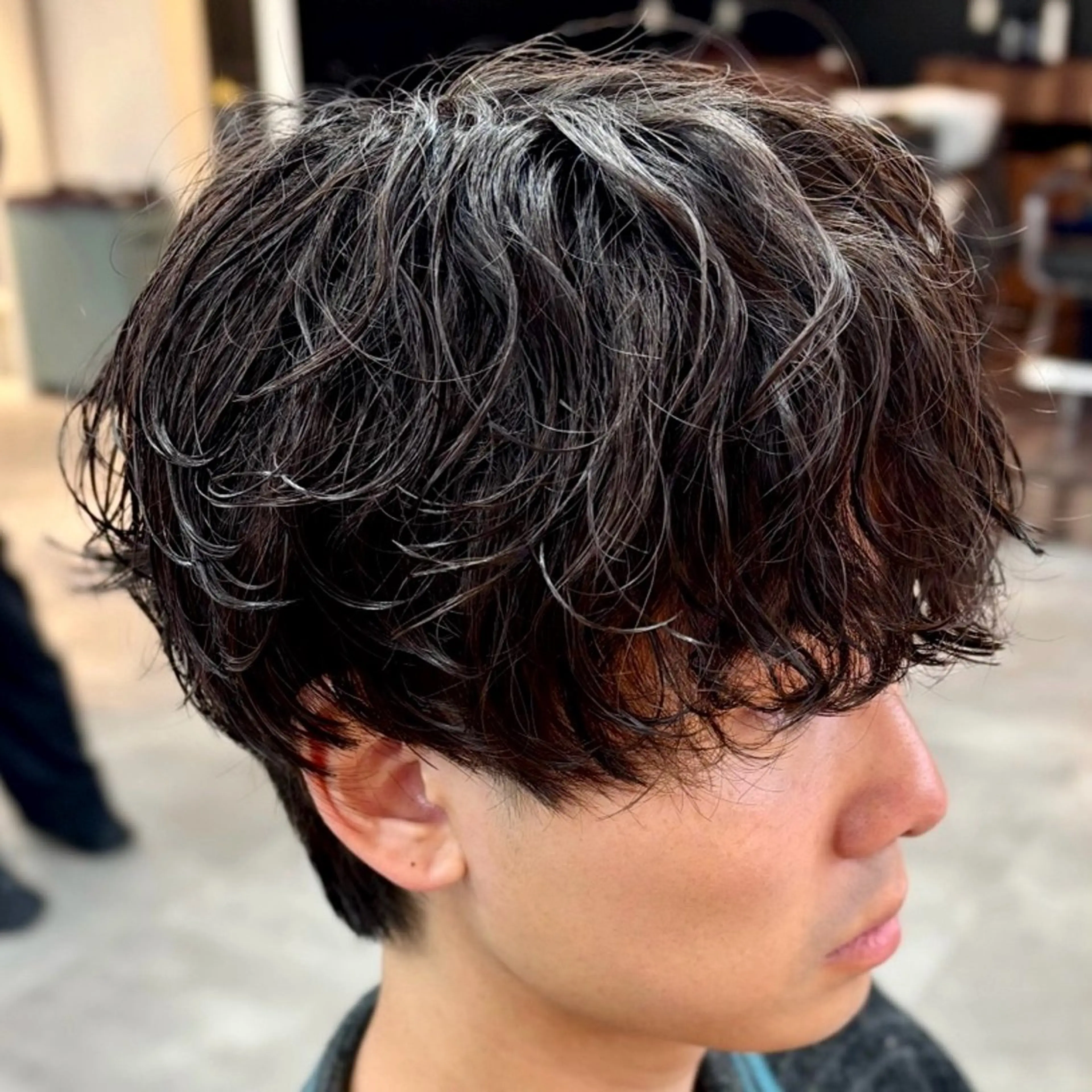 パーマ メンズ メンズ韓国風 マッシュウルフ マッシュ メンズパーマ 刈り上げ カット パーマ トリートメント 男の理想を叶える🔥 メンズパーマ特化｜関のヘアスタイル