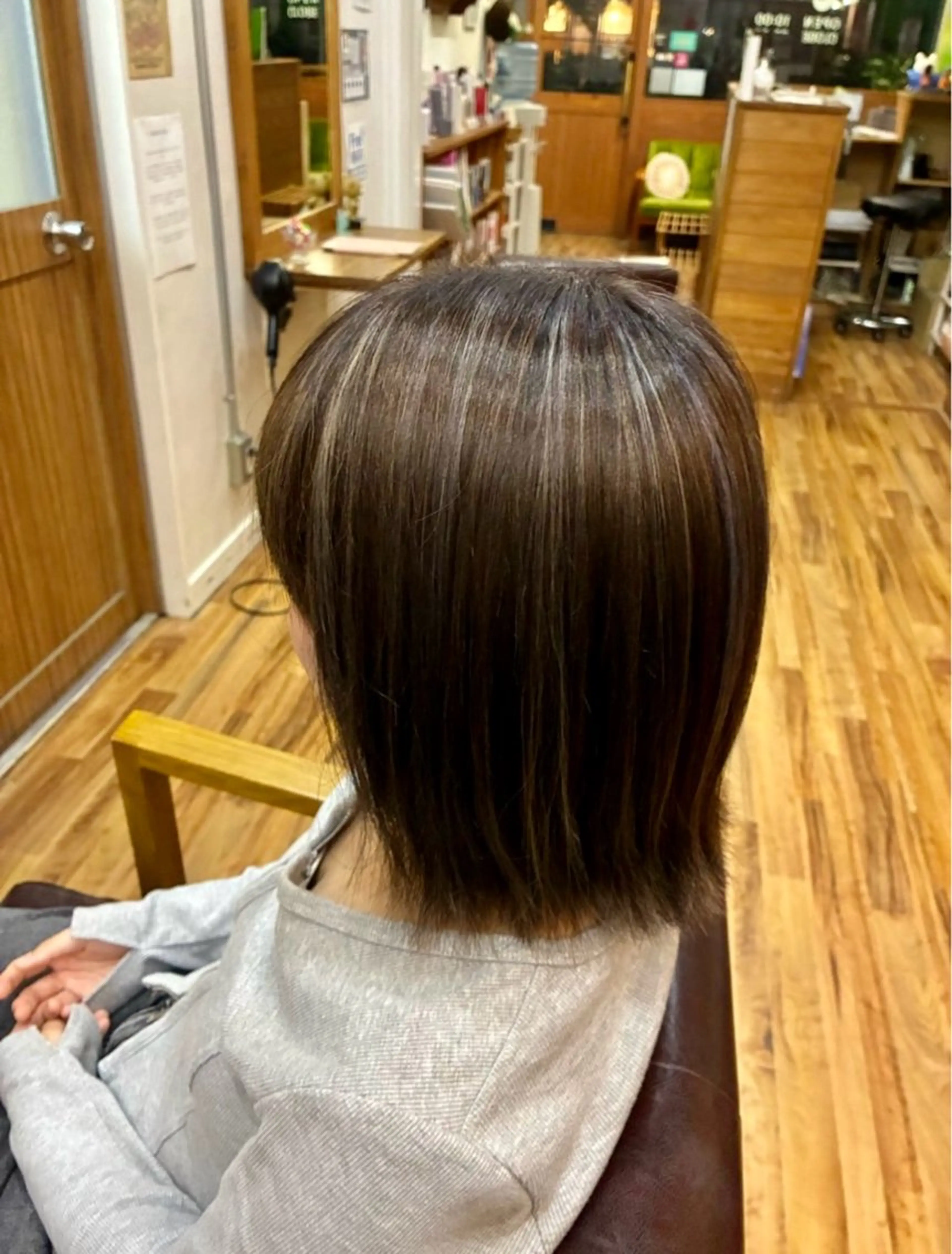 カラー ハイライトカラー ヘアカラー コイエ カレンのヘアスタイル