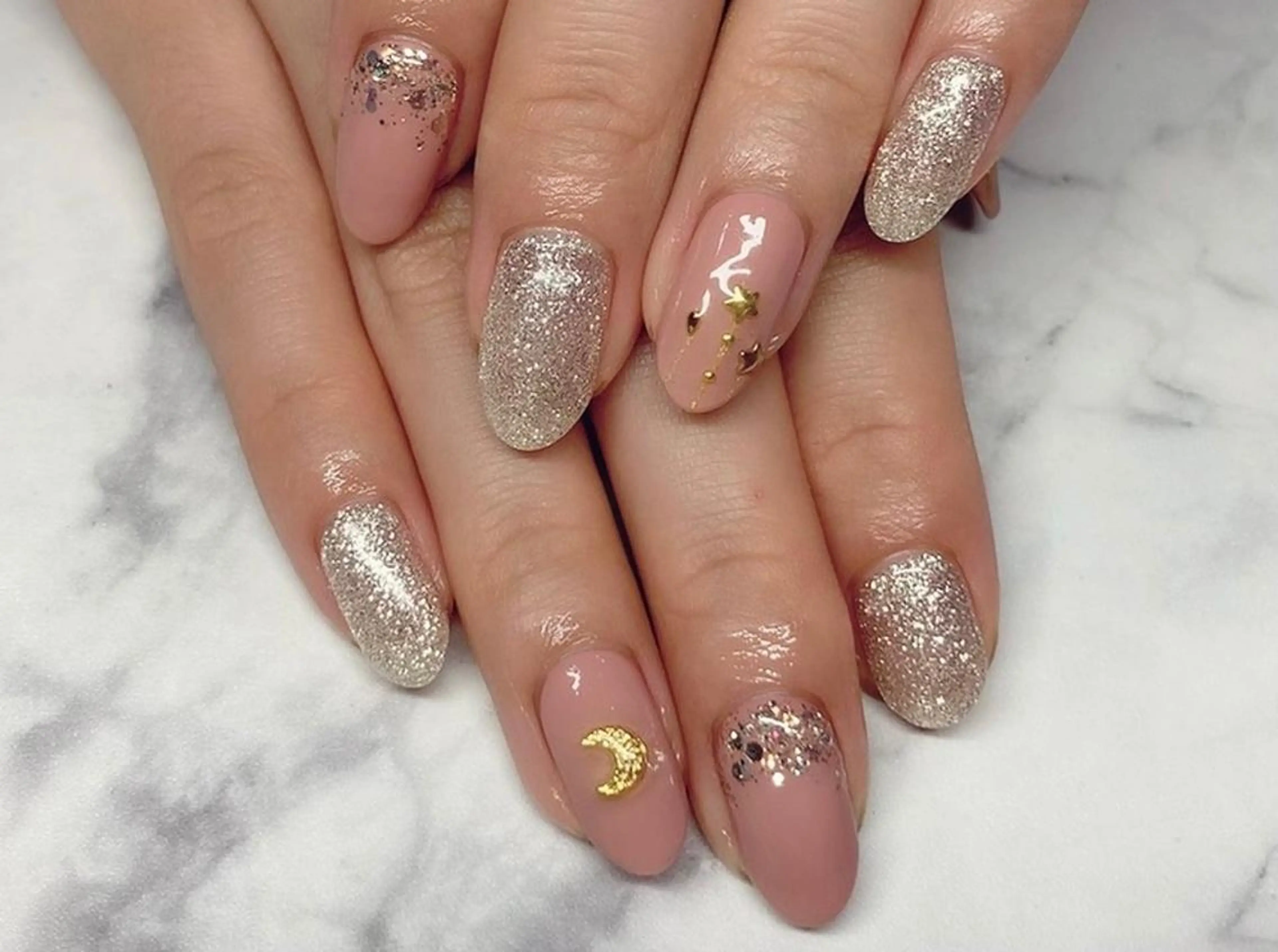 ネイル ジェルネイル パラジェル ハンドネイル Nail&eye Belire 新宿のネイルデザイン