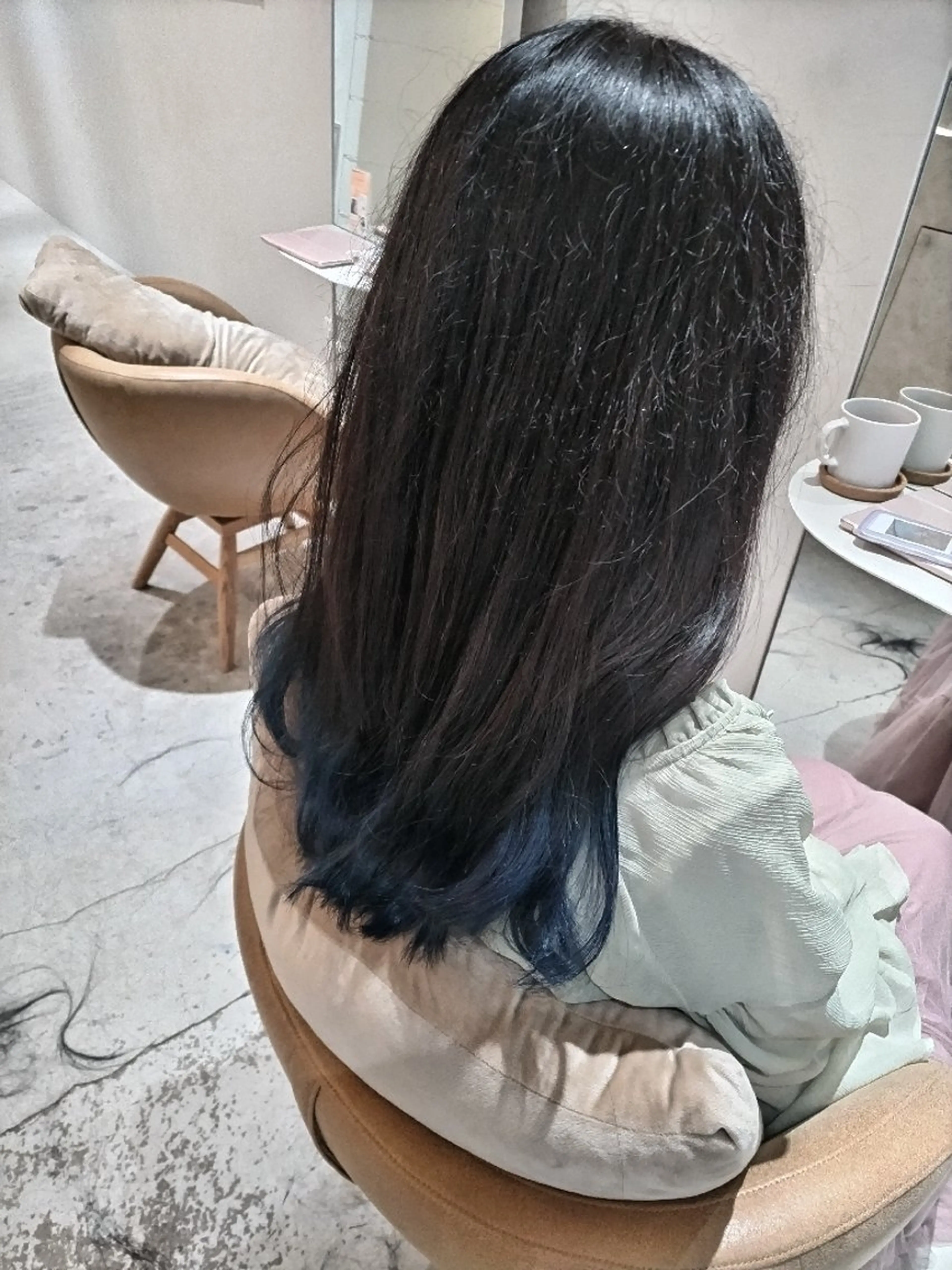カラー ブリーチ 🌸花屋併設🌸石垣 友基のヘアスタイル
