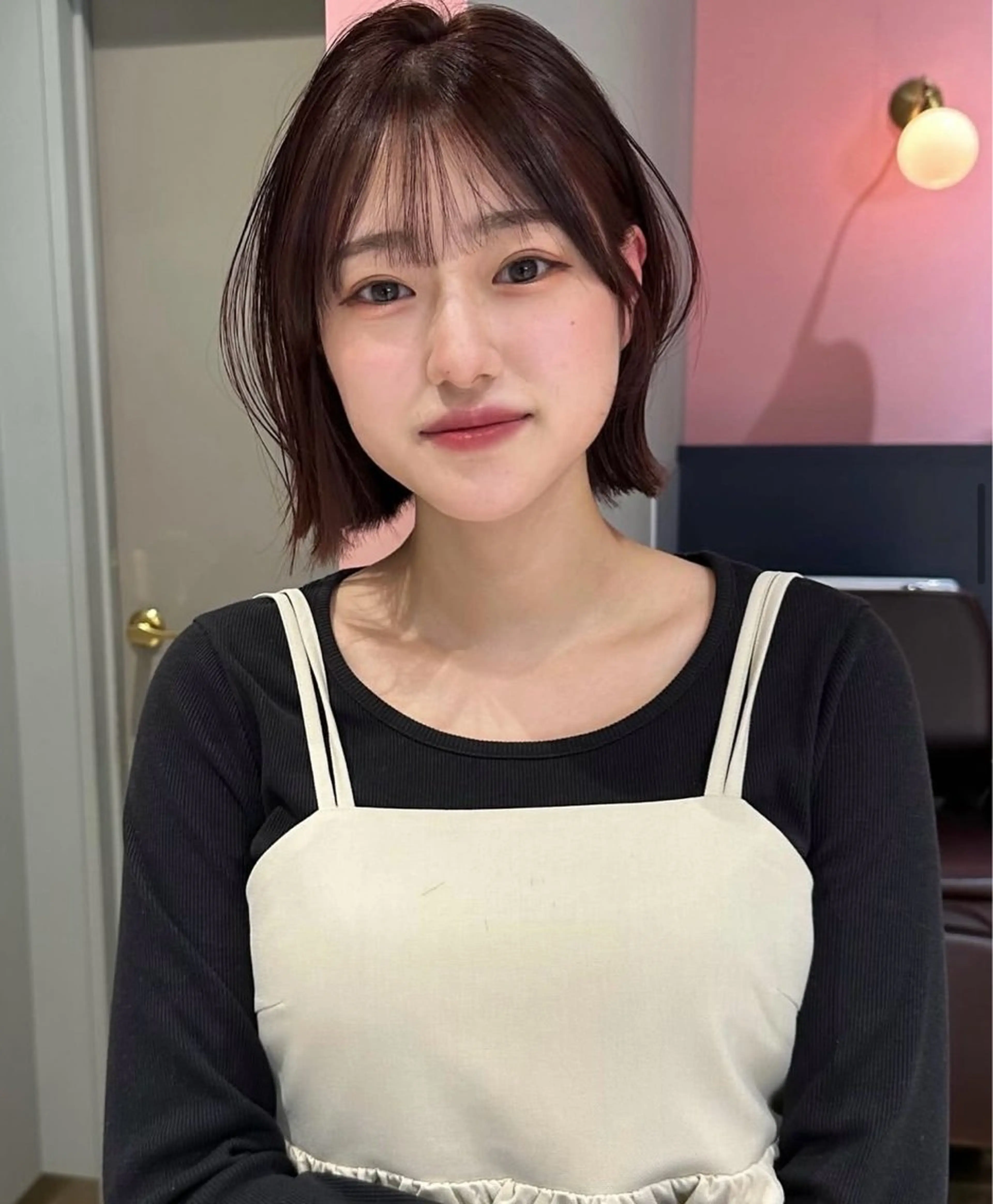 ミディアム カラー 小林 彩音のヘアスタイル