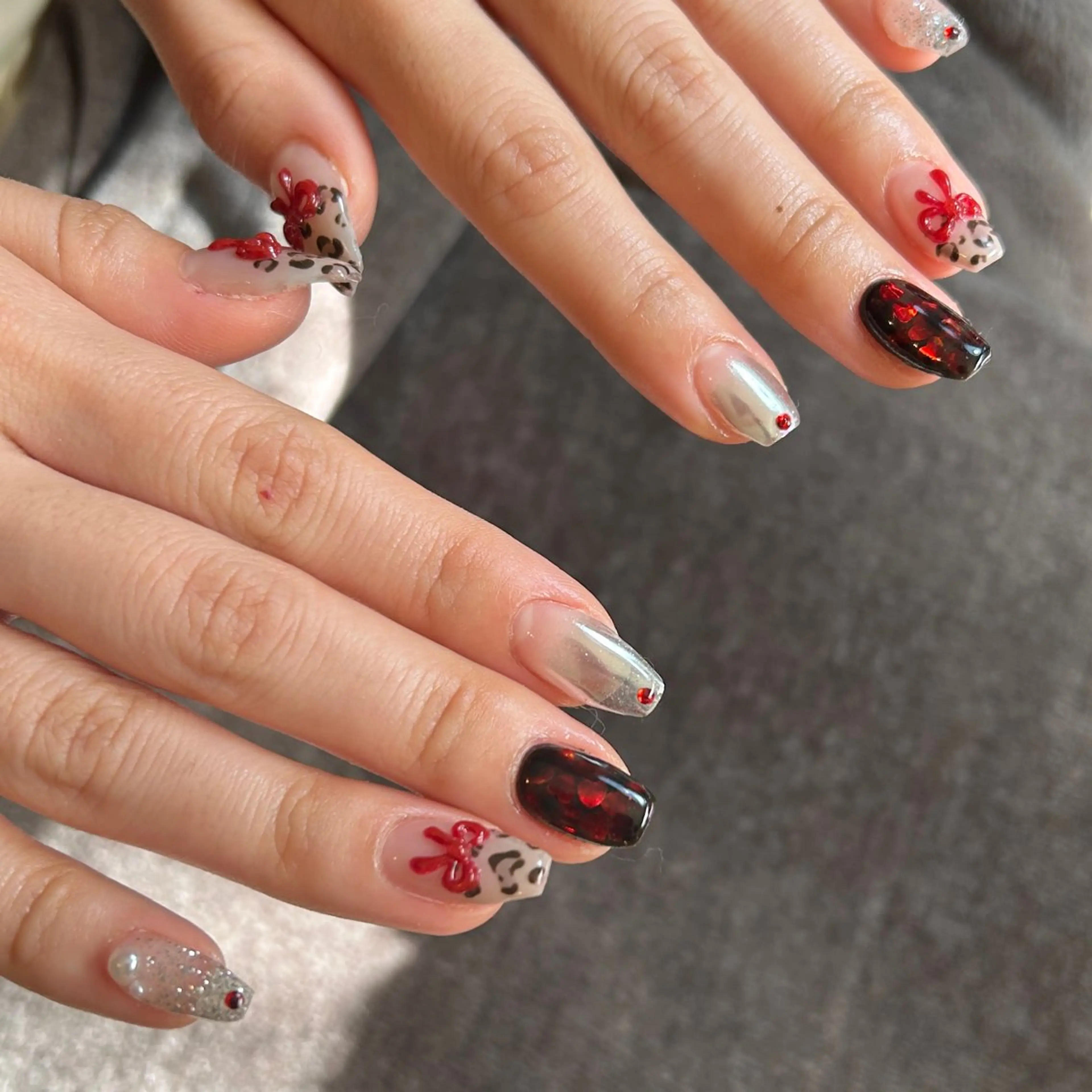 ネイル ハート リボン フリーランス¨̮⃝ ネイリストOKADAのネイルデザイン