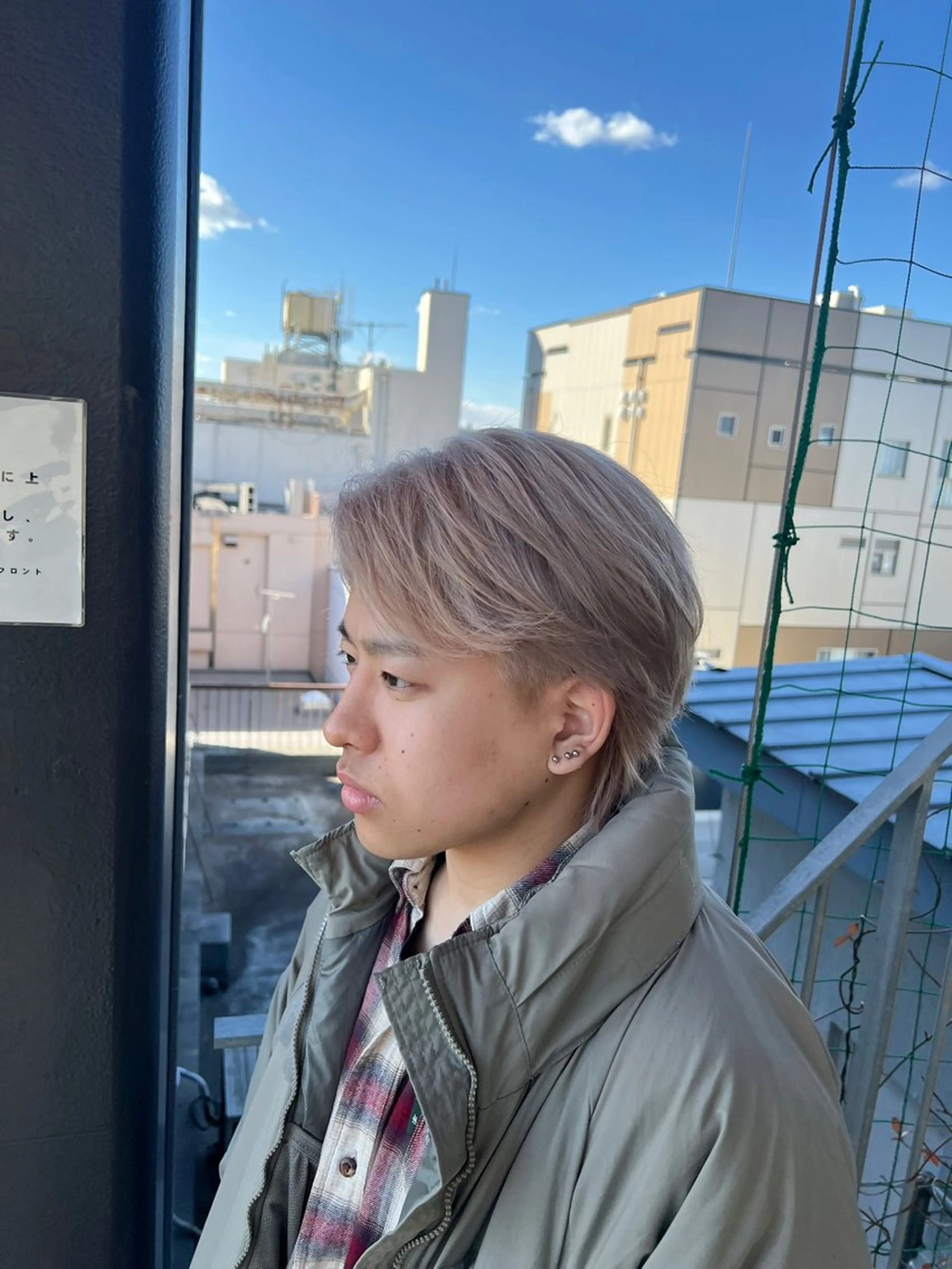 カラー メンズ カット ヘアカラー トリートメント ダブルカラー寒色系 ボリューム改善ハヤトのヘアスタイル