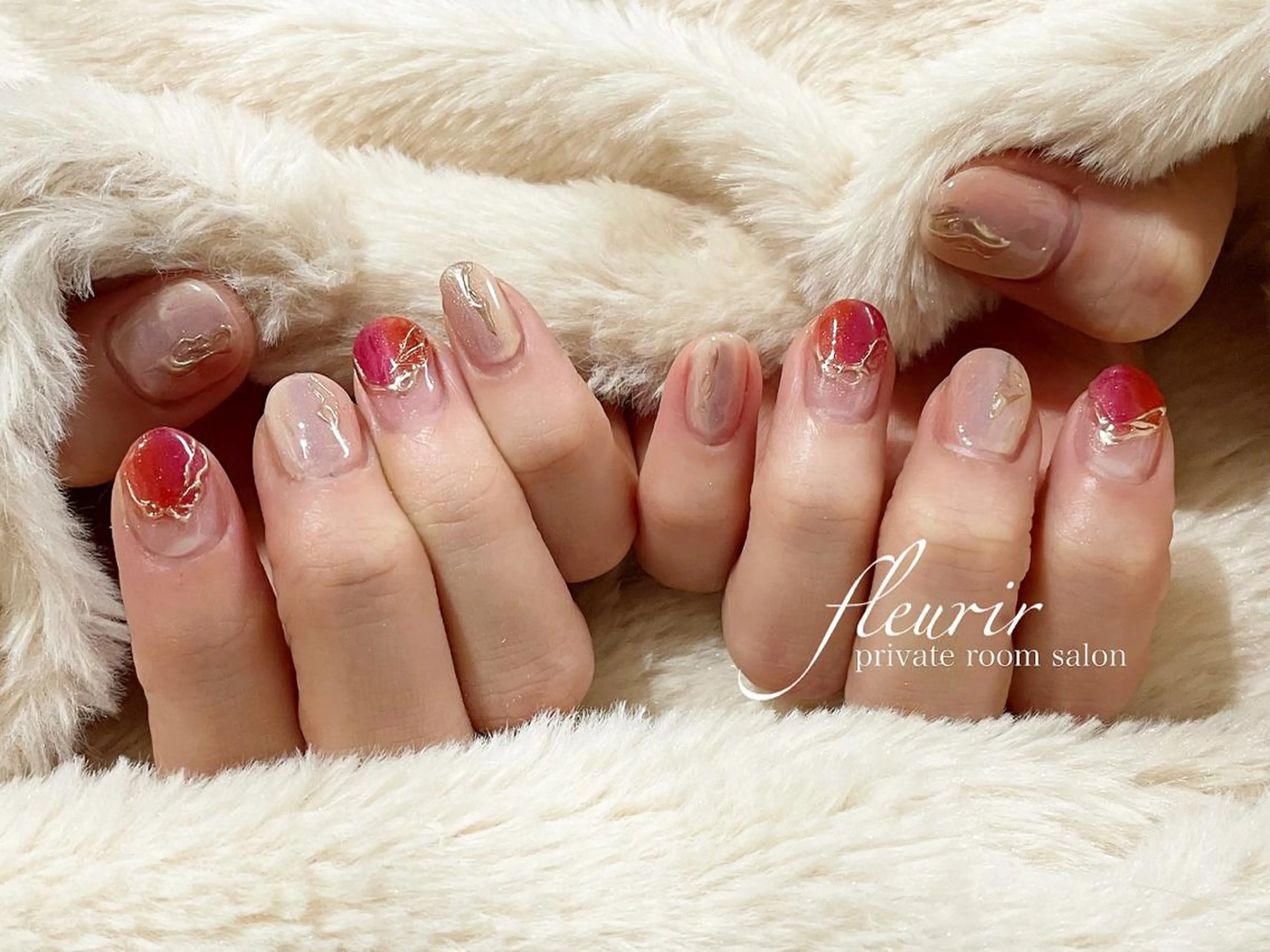 ネイル アートネイル ミラーネイル ニュアンスネイル フルリール 【プライベートサロンのネイルデザイン