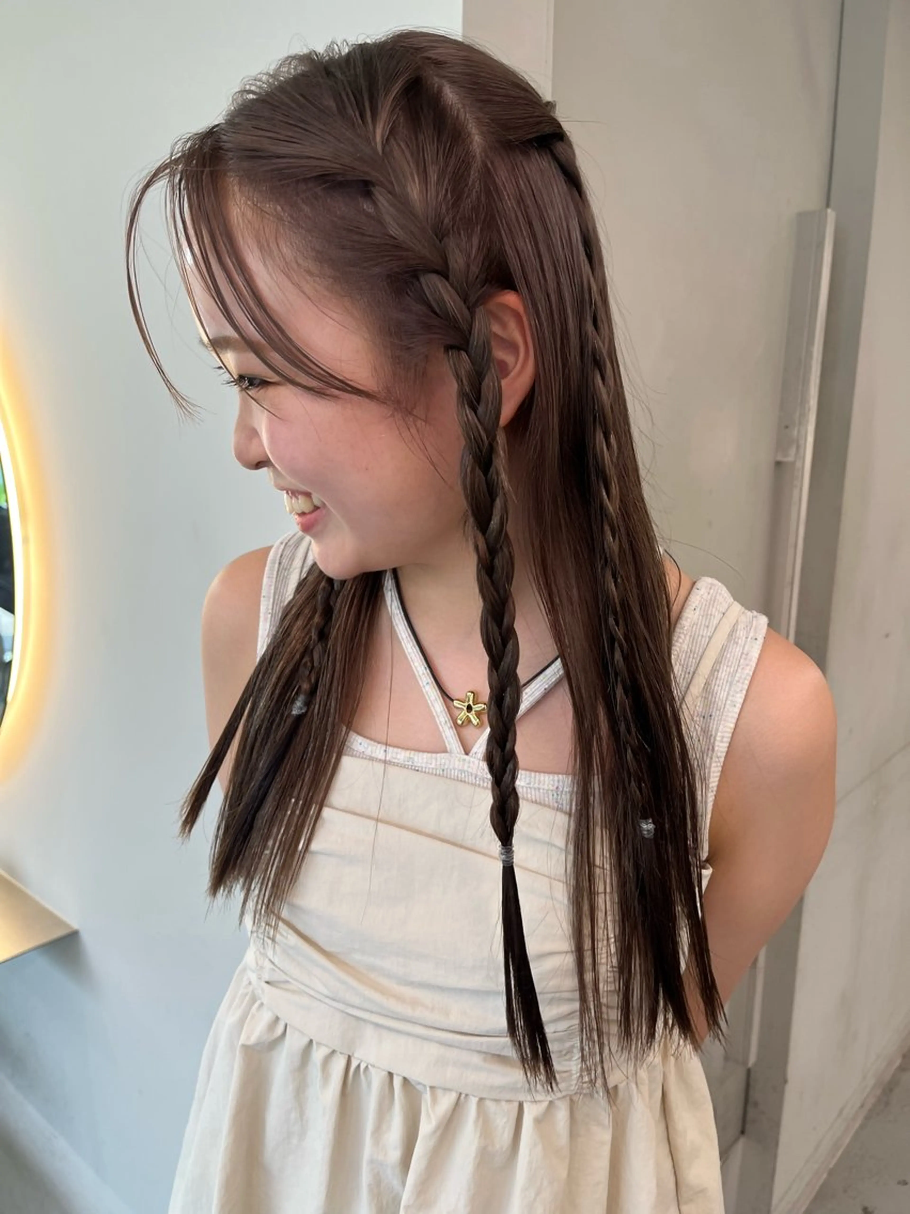 カラー 艶ブリーチ/表参道 ハイトーン /実乃梨のヘアスタイル