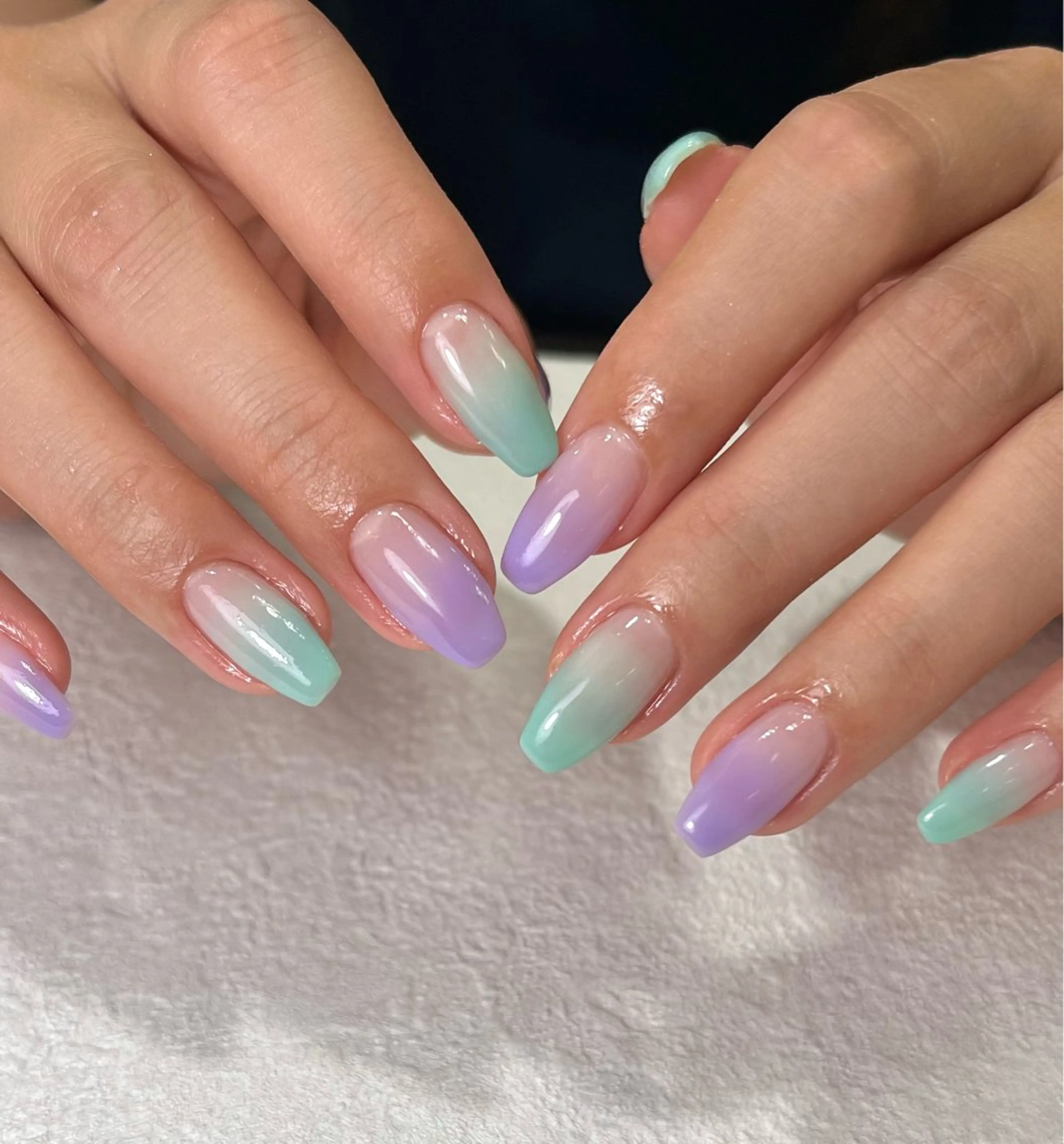 ネイル グラデーション グリーン シンプルネイル ハンドネイル para ☀︎ sol by BECK所属・Para Sol nail　Maoのネイルデザイン