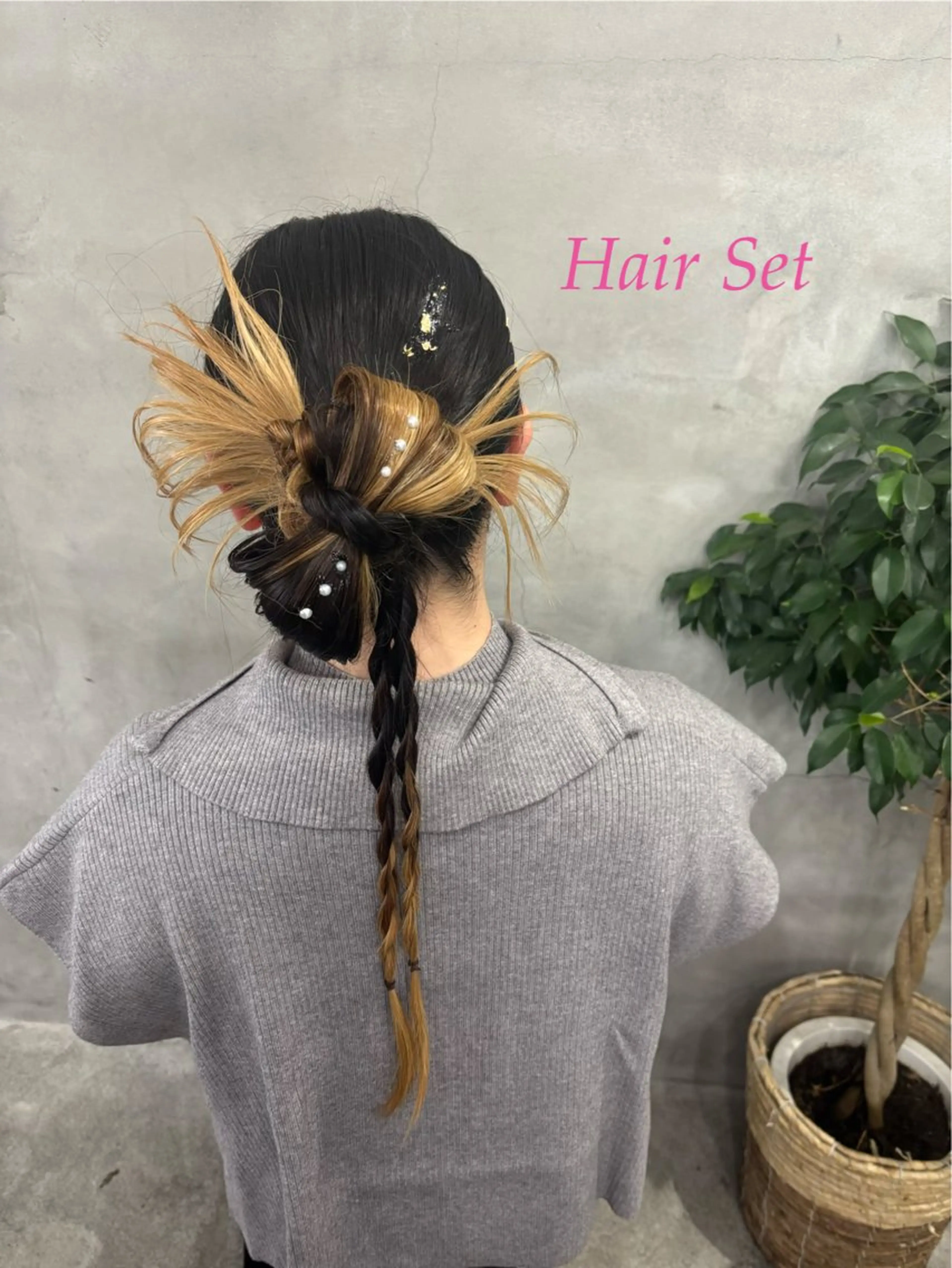 ヘアアレンジ 結婚式・ブライダル 三つ編み ✨透明感艶カラー ✨💍Yuri💍のヘアスタイル