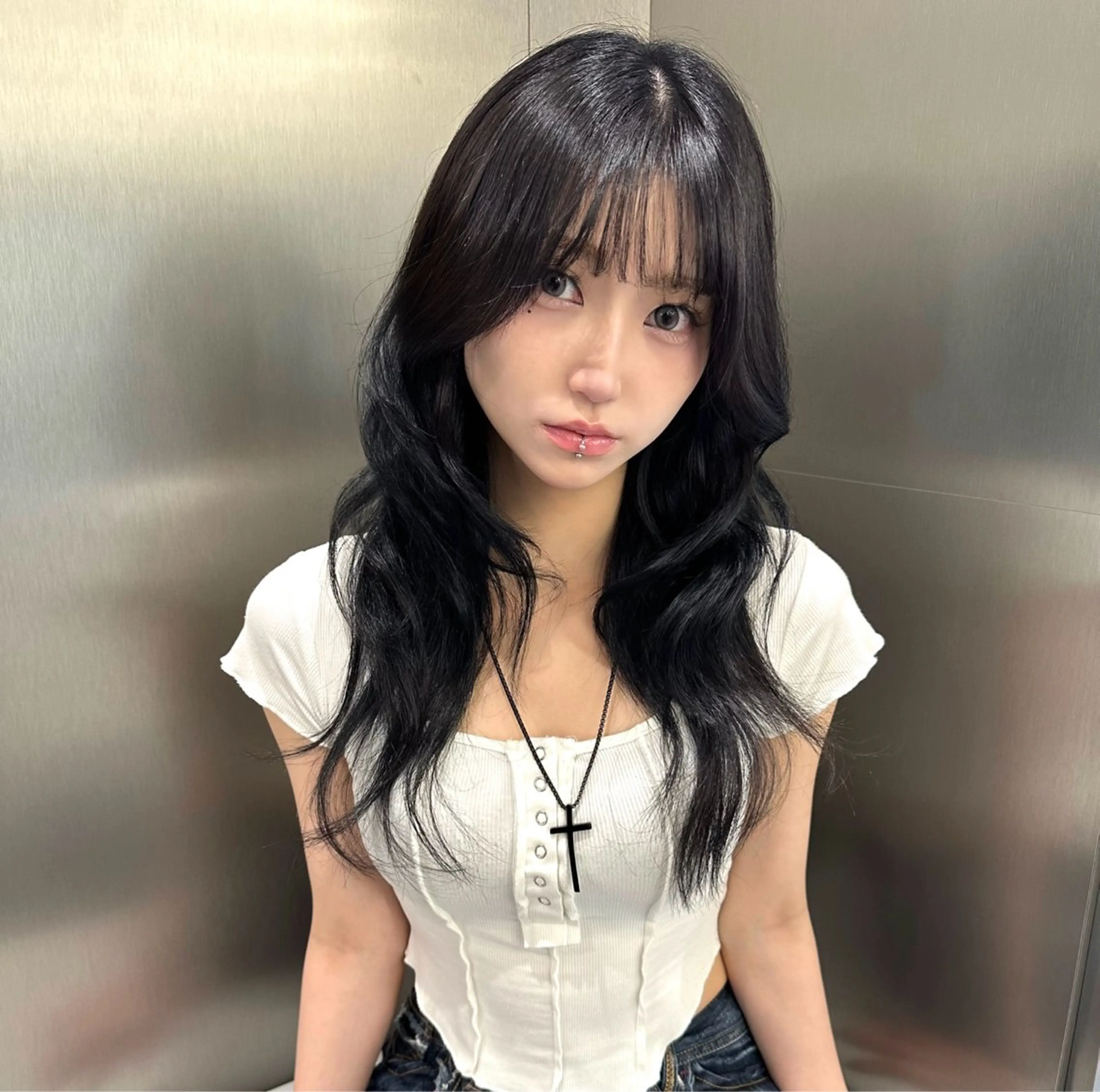 ロング カラー 黒髪 ブルーカラー ブルーブラック ハッシュカット 韓国風ヘア ヘアカラー 縮毛矯正/ mikaのヘアスタイル