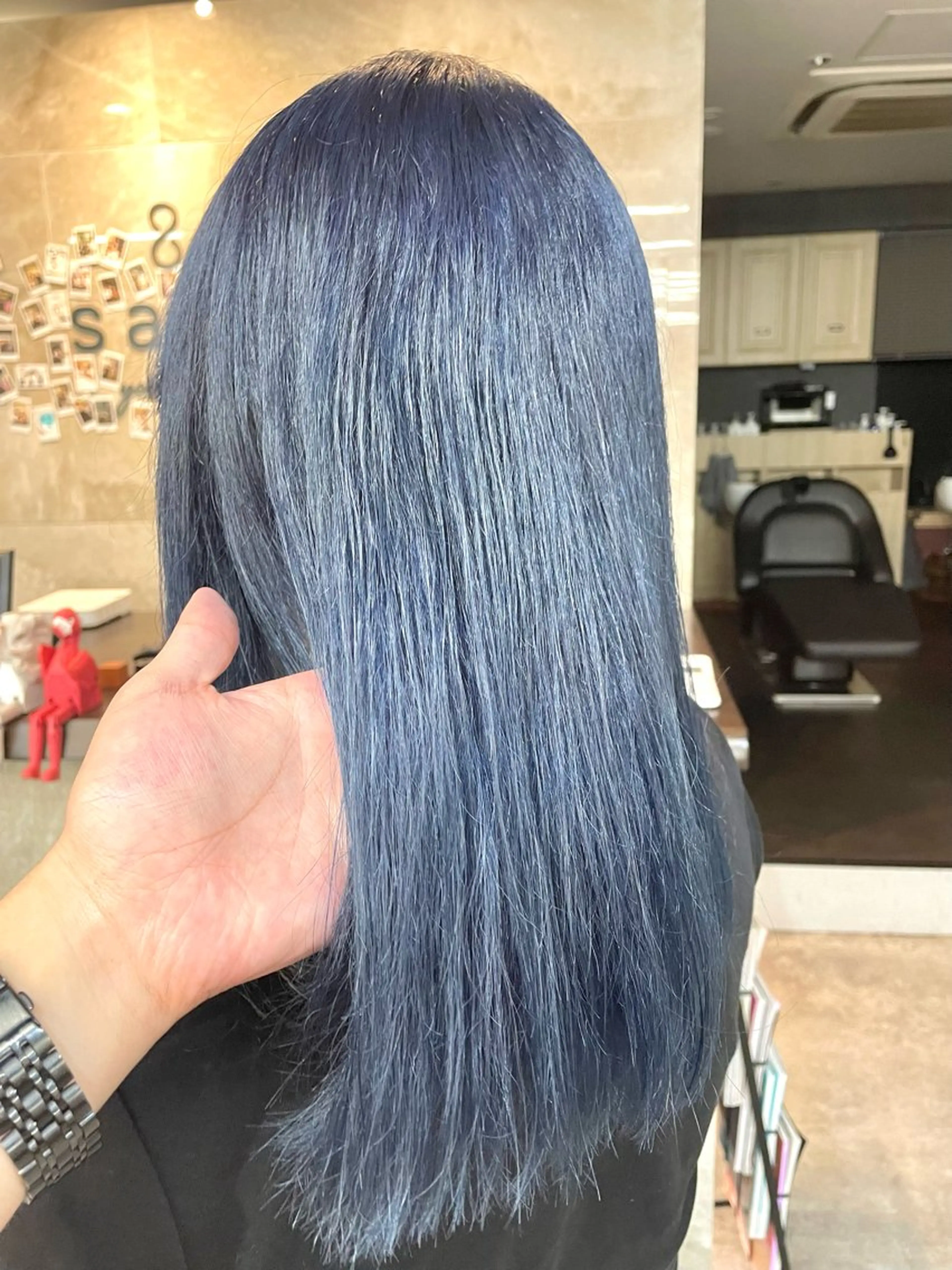 ミディアム カラー ブルーカラー ネイビーカラー レイヤー職人 横浜/似合わせ/秋山のヘアスタイル