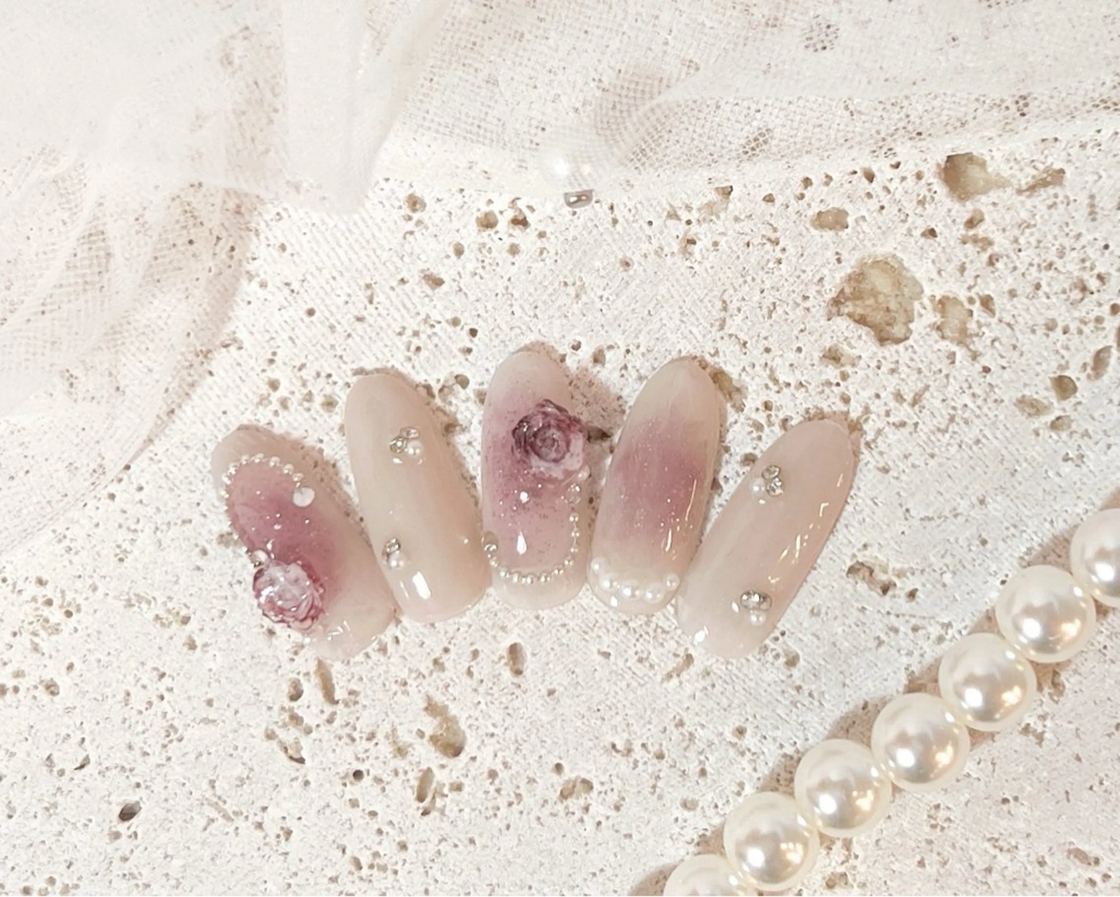 ネイル アートネイル フラッシュネイル フラワーネイル ジェルネイル ガーリー ハンドネイル Puti nailのネイルデザイン