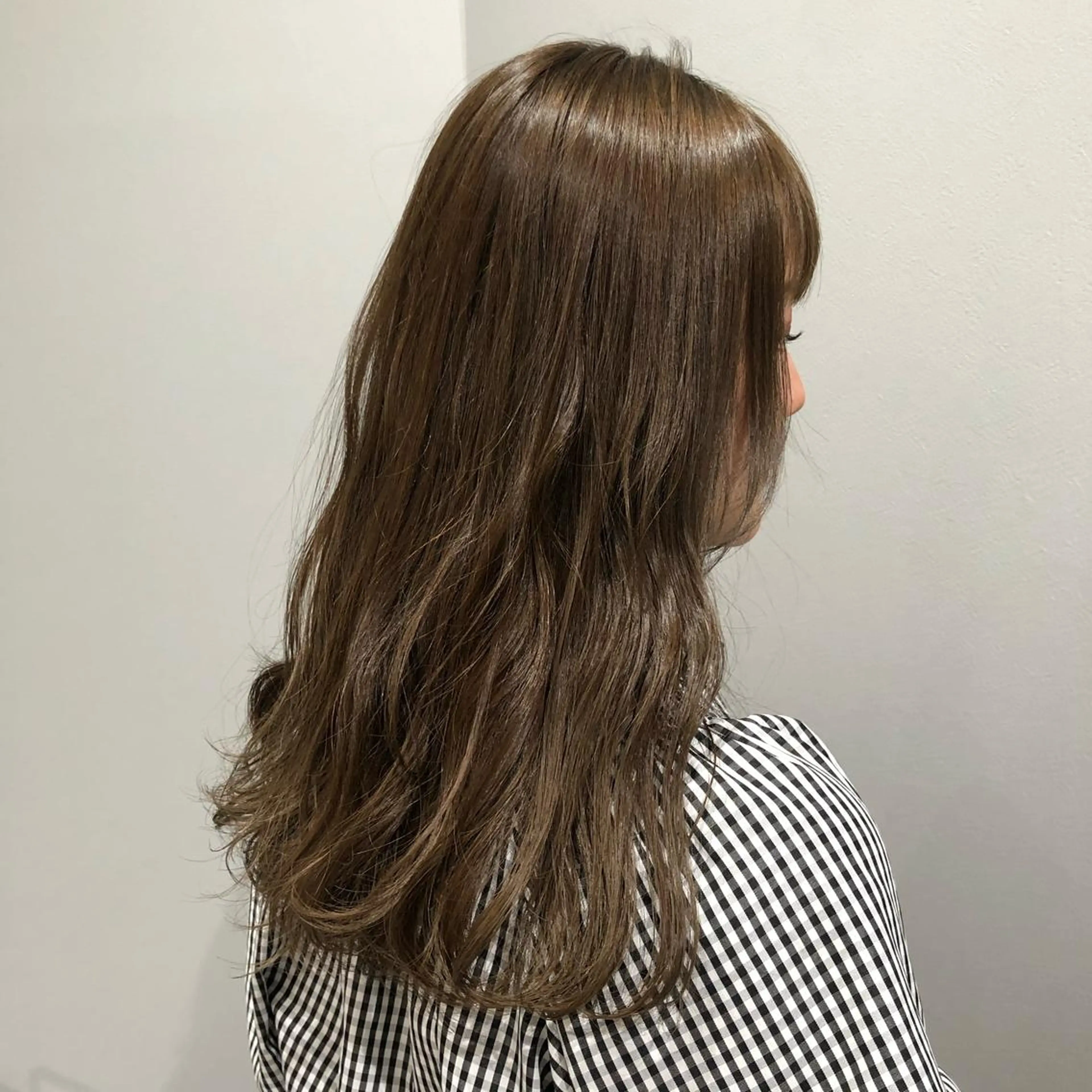 ロング カラー VIEWユリナ メイク/ カットのヘアスタイル