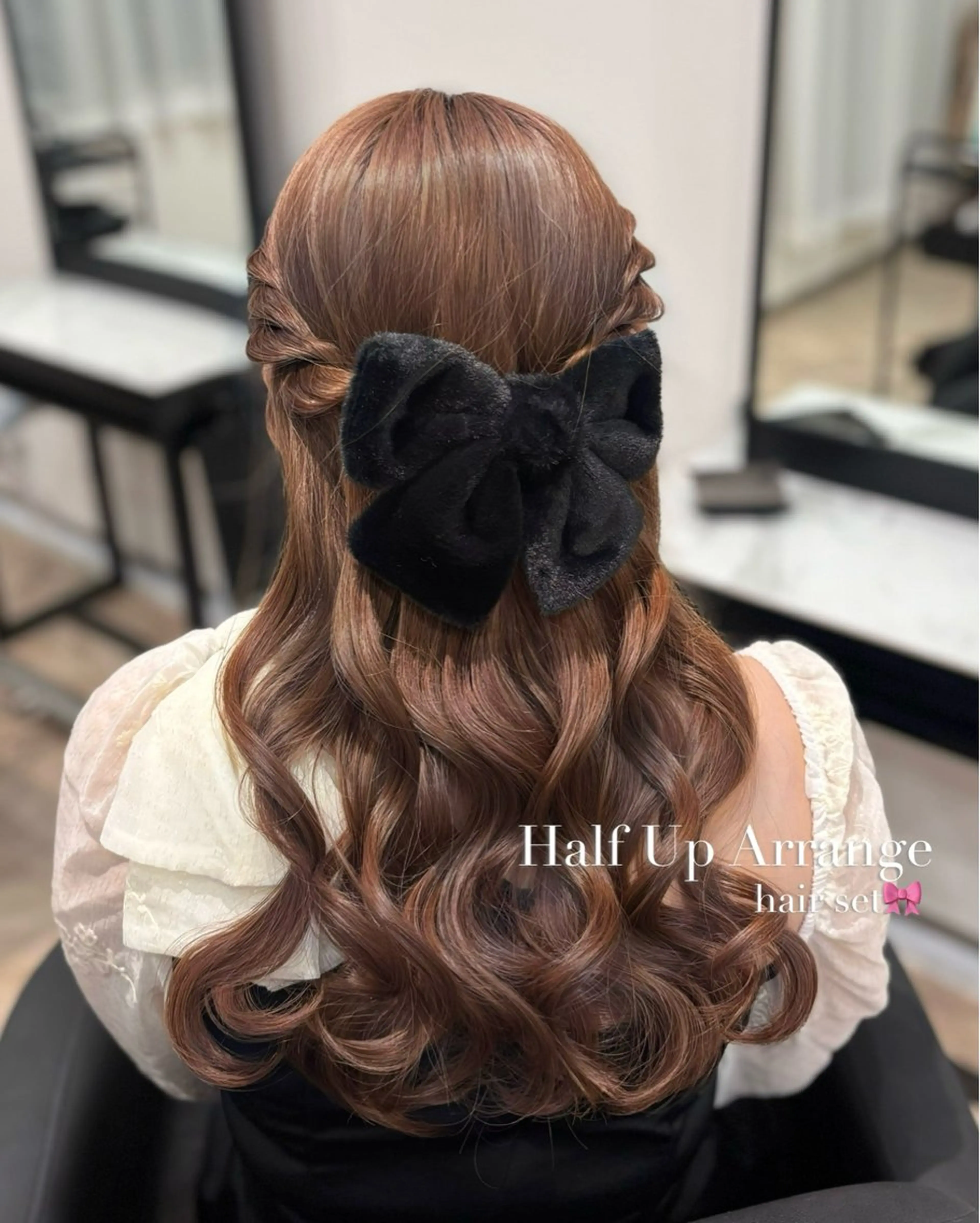 ロング ヘアアレンジ ハーフアップ 結婚式・ブライダル カット ヘアセット 𝒎𝒐𝒆🩰 名駅/ヘアメ/暖色♡のヘアスタイル