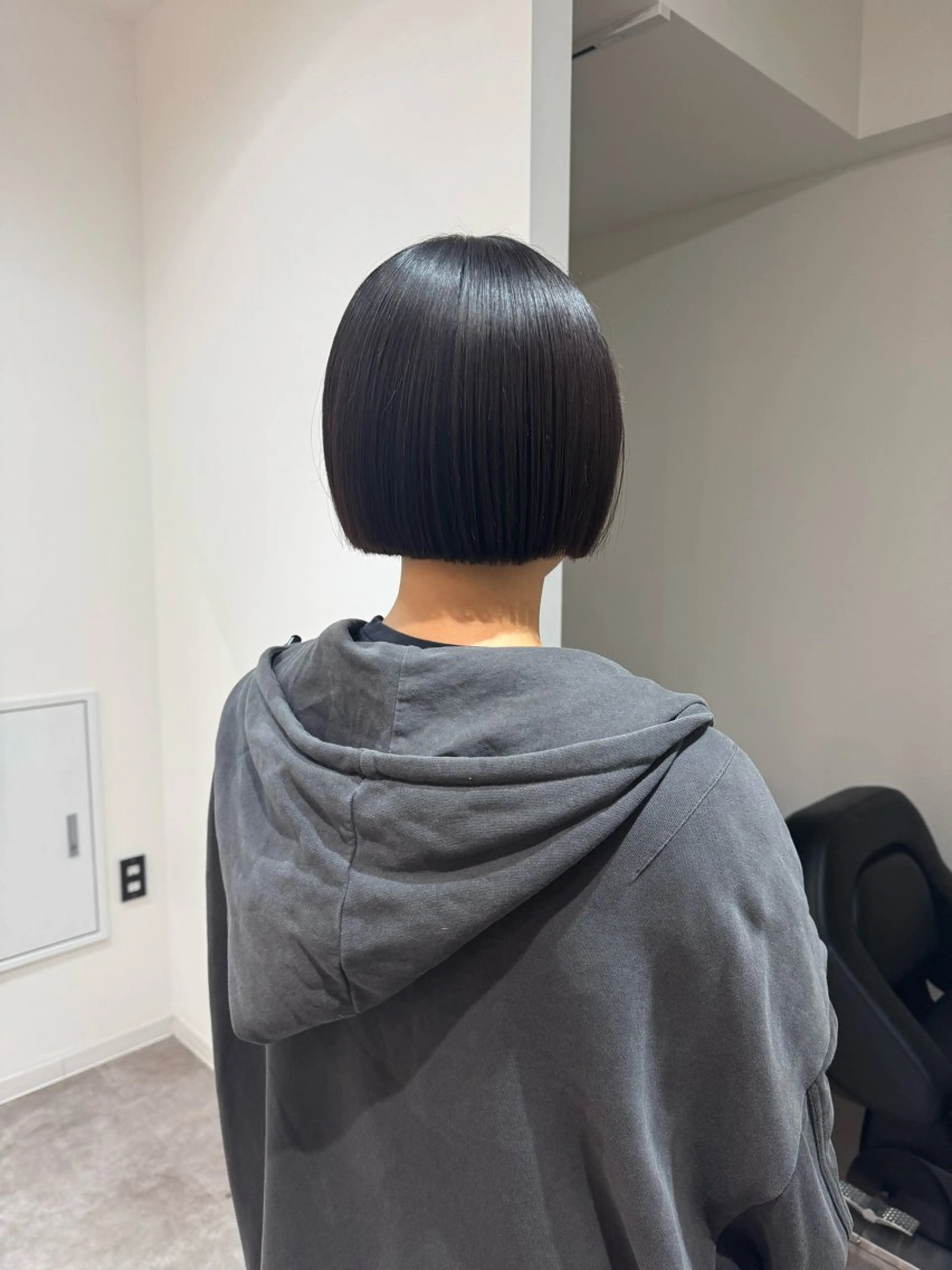 ショート カラー 大人な抜け感レイヤー remi🖤のヘアスタイル