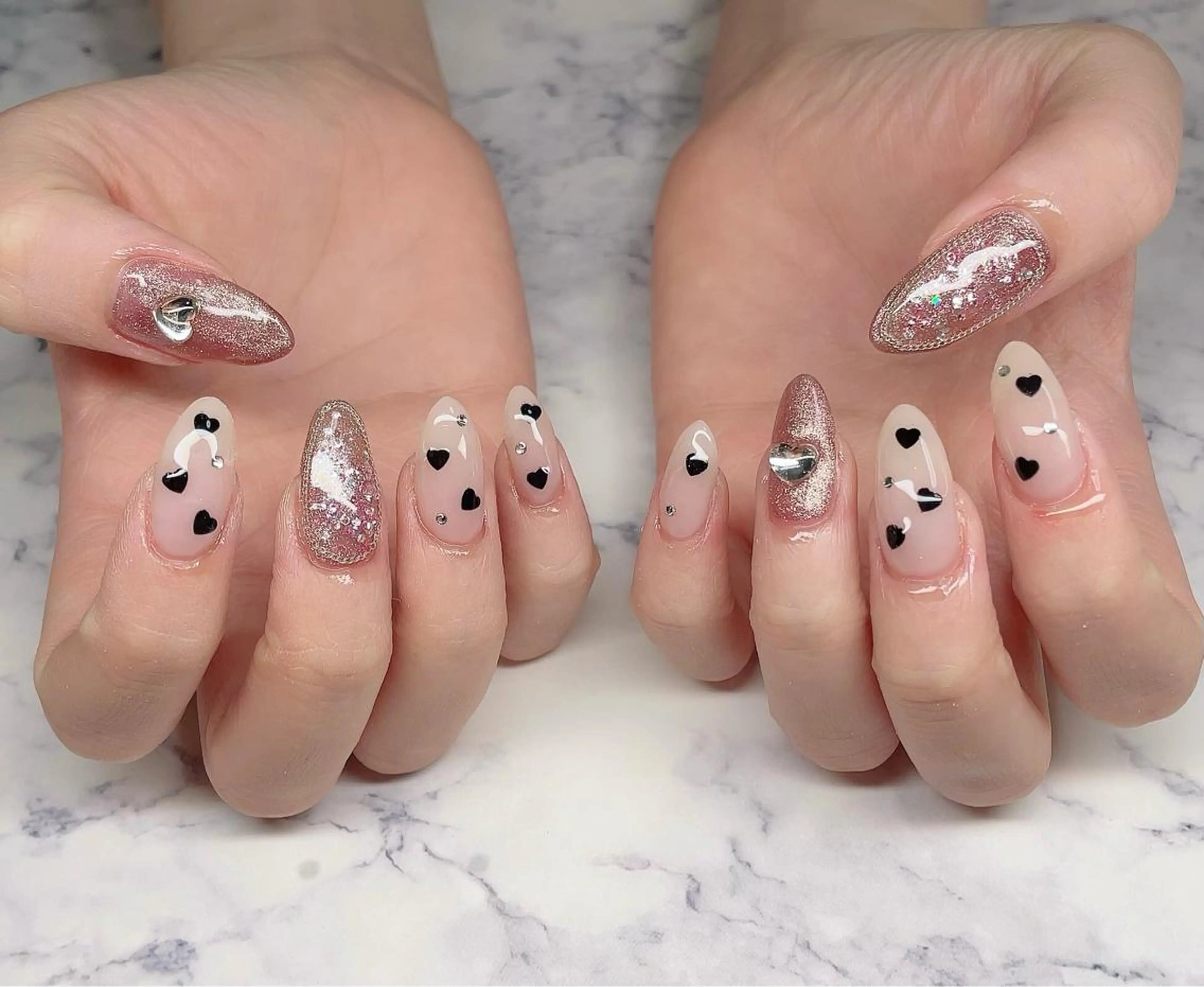 ロング ネイル ハート ピンク ホワイト ハンドネイル Nail_by N1のネイルデザイン