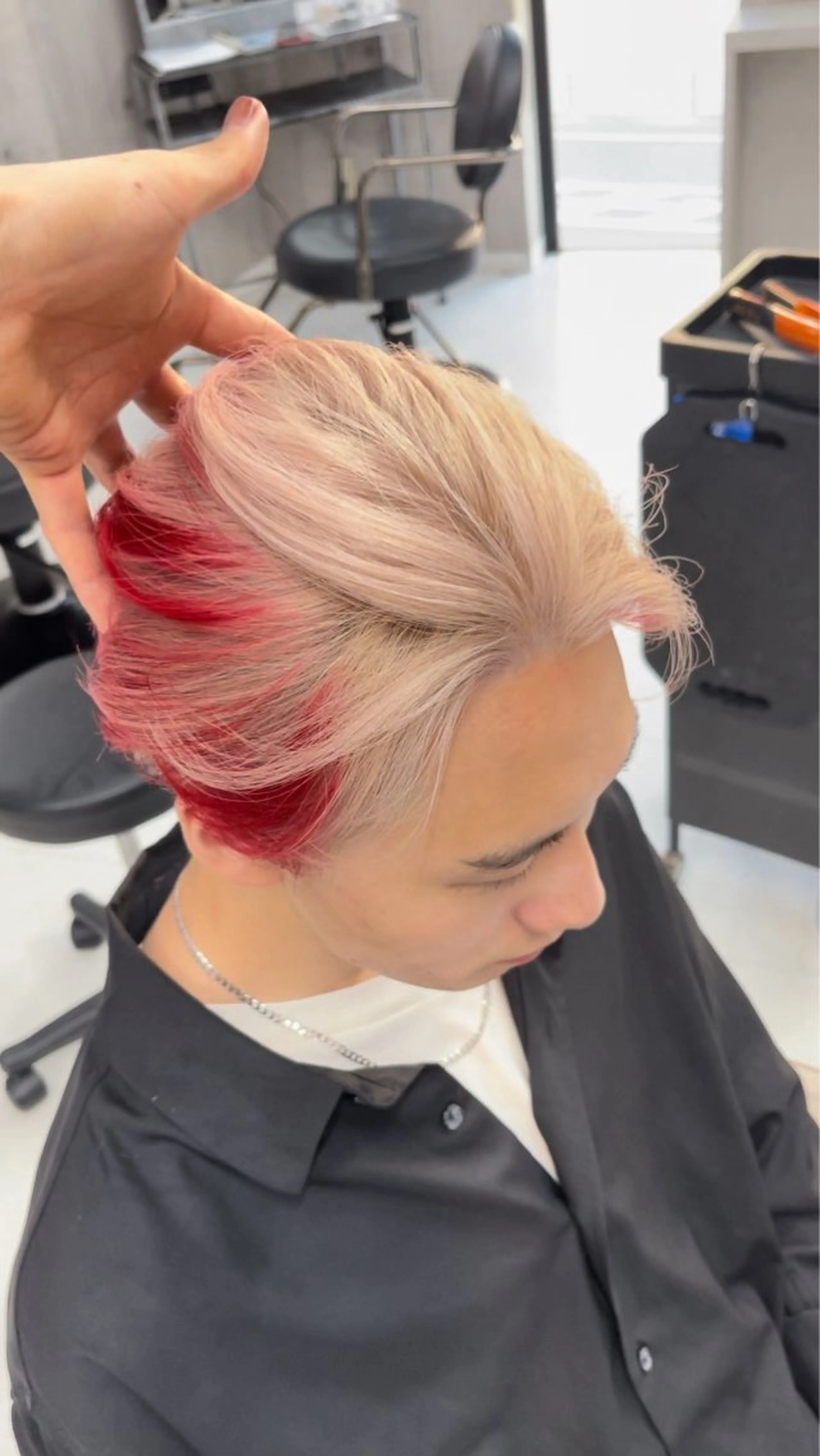 ショート カラー パーマ ヘアアレンジ メンズ レイヤーの魔術師 𓍼takumi𓍼のヘアスタイル