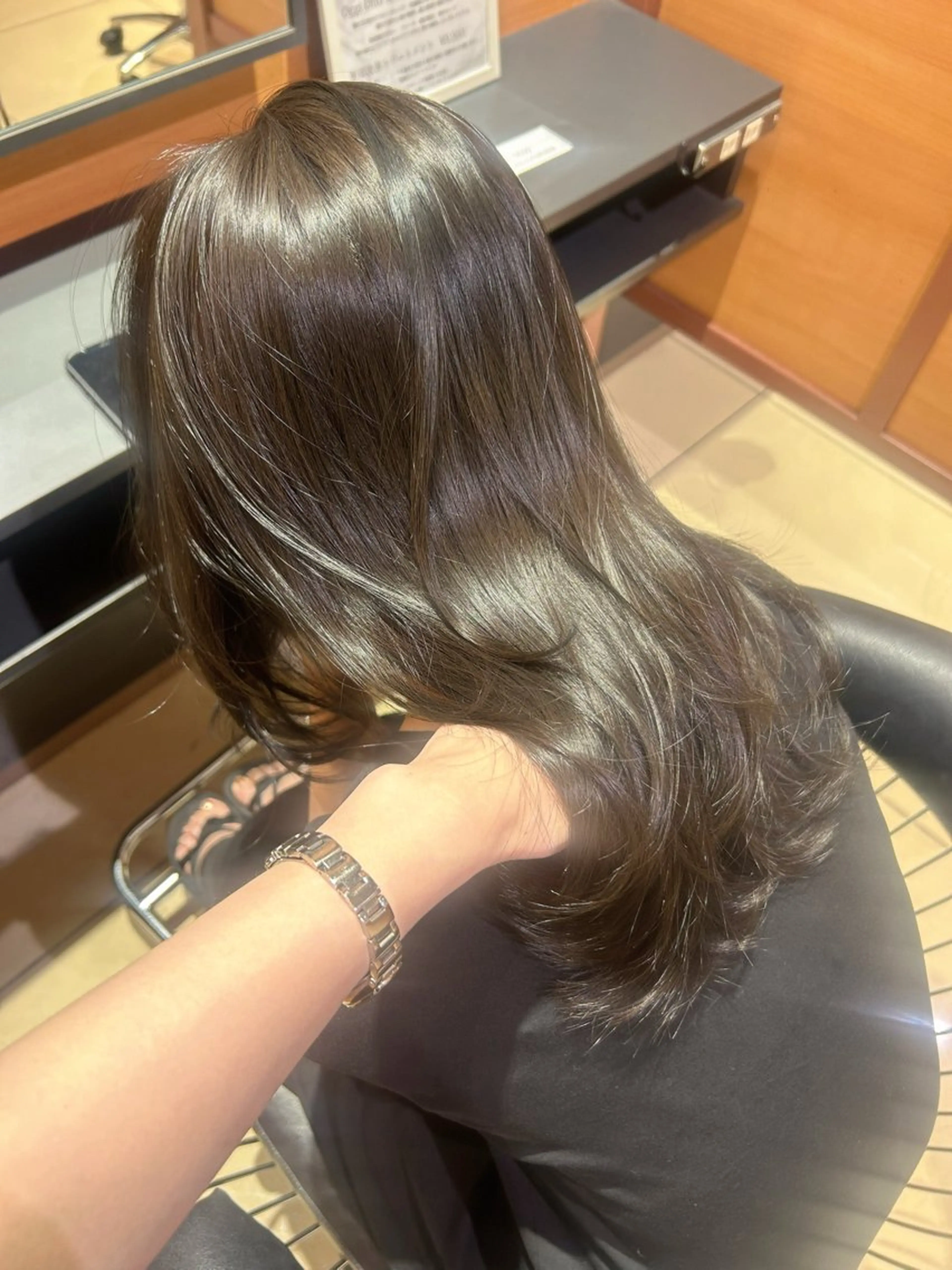 セミロング カット ヘアカラー ✨🍀岩崎 唯🍀✨のヘアスタイル