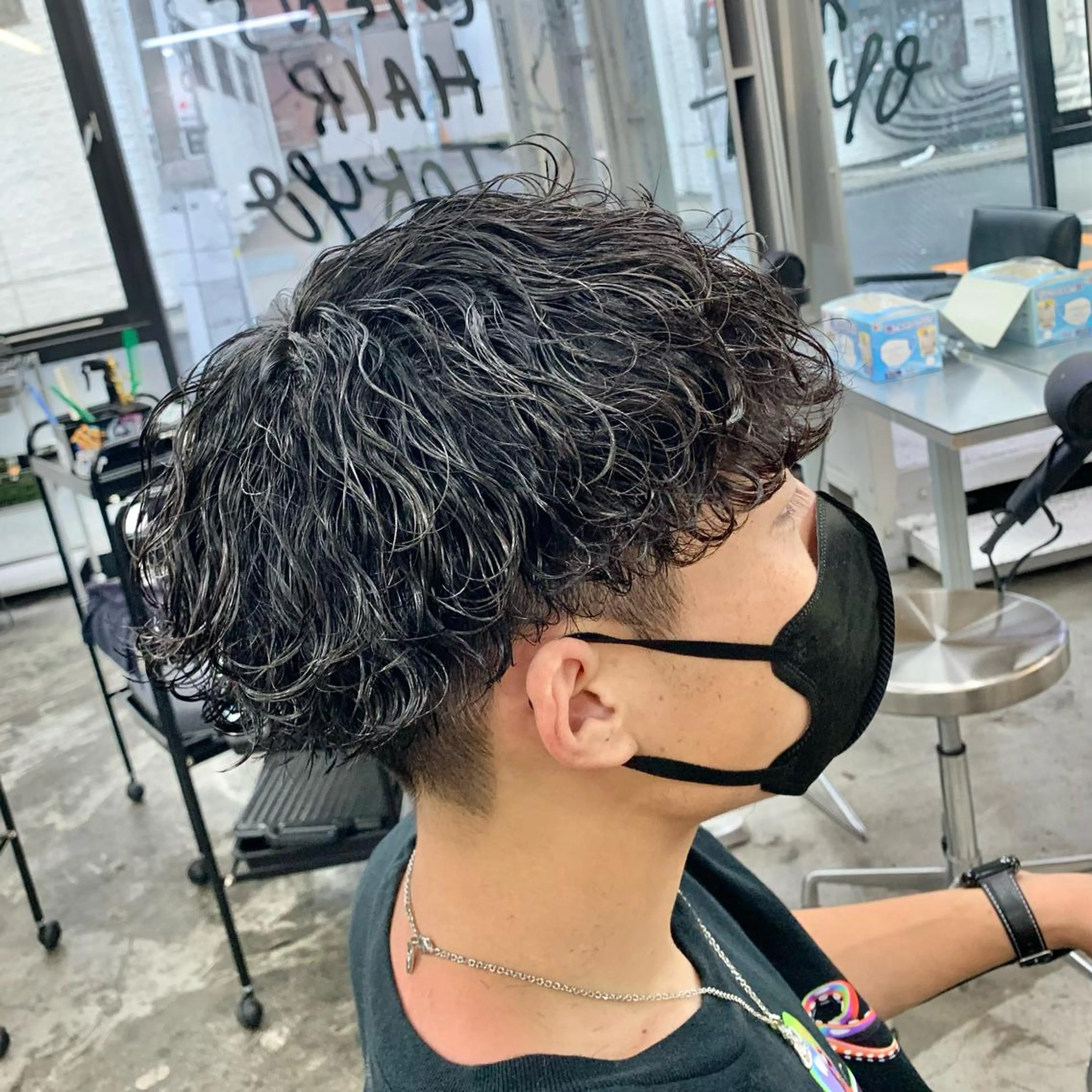 ショート パーマ メンズ メンズパーマ 波巻きパーマ カット パーマ メンズ特化美容師/ 藤戸 椋のヘアスタイル