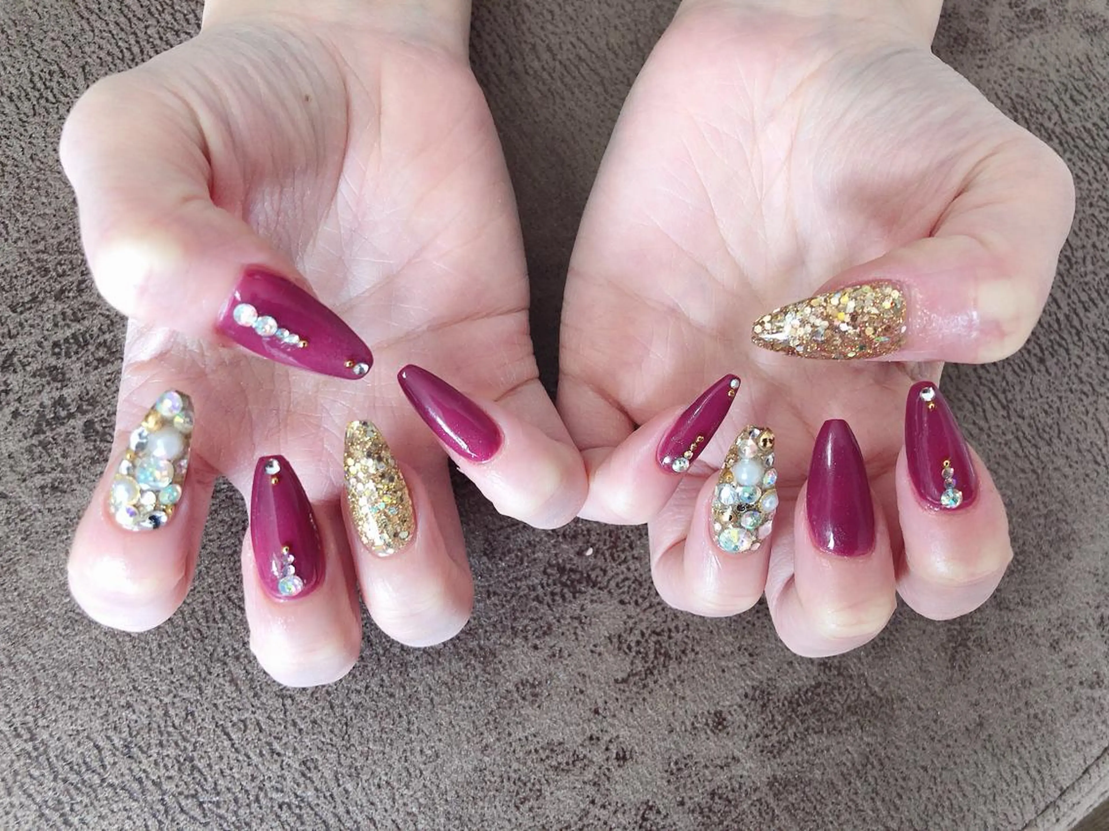 ネイル ワンカラーネイル スカルプネイル ストーンネイル ハンドネイル gorella Ａのネイルデザイン