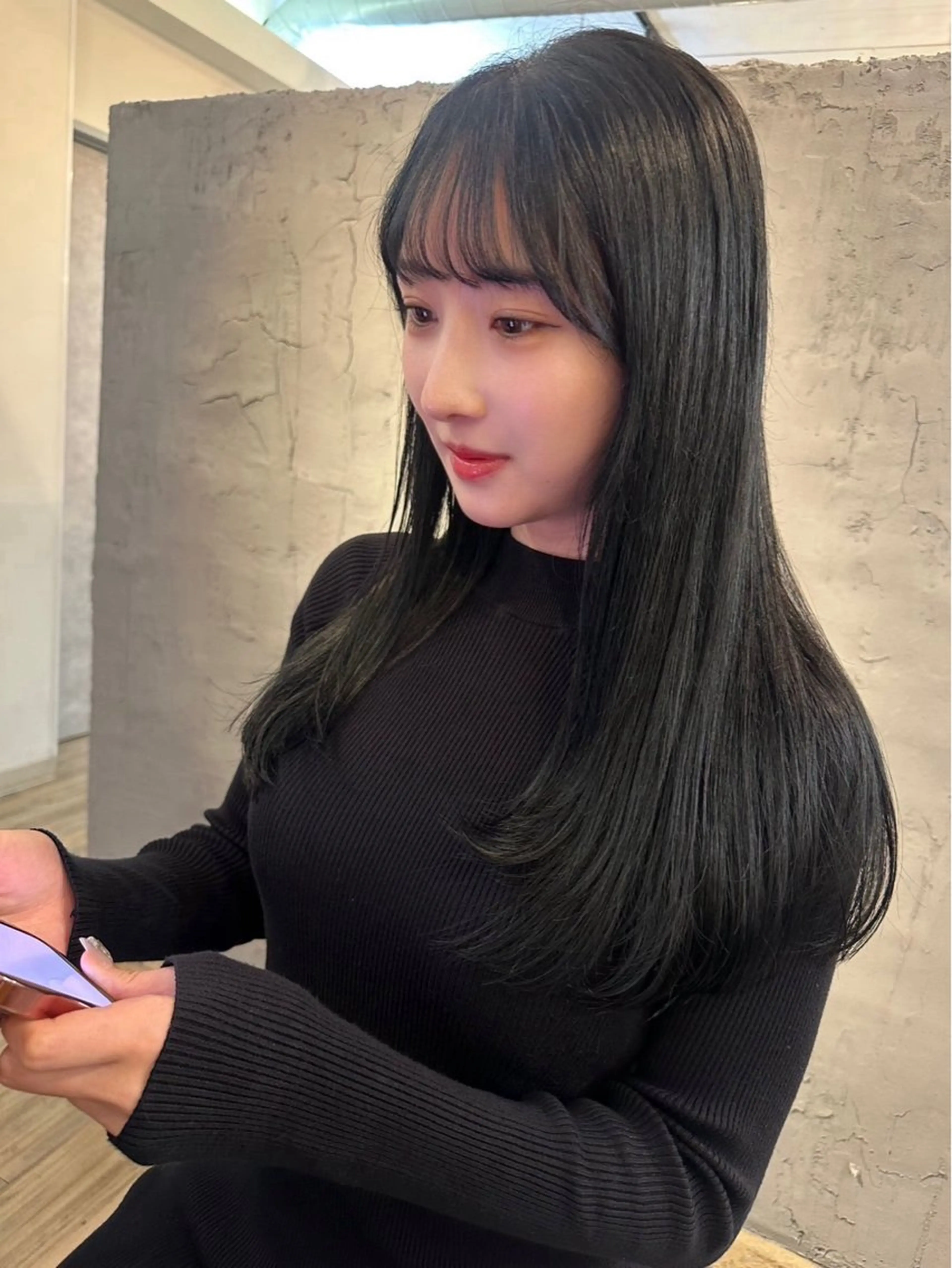 セミロング 顔周りカット レイヤーカット カット ヘアカラー sato ayaka |透明感カラー🫧のヘアスタイル