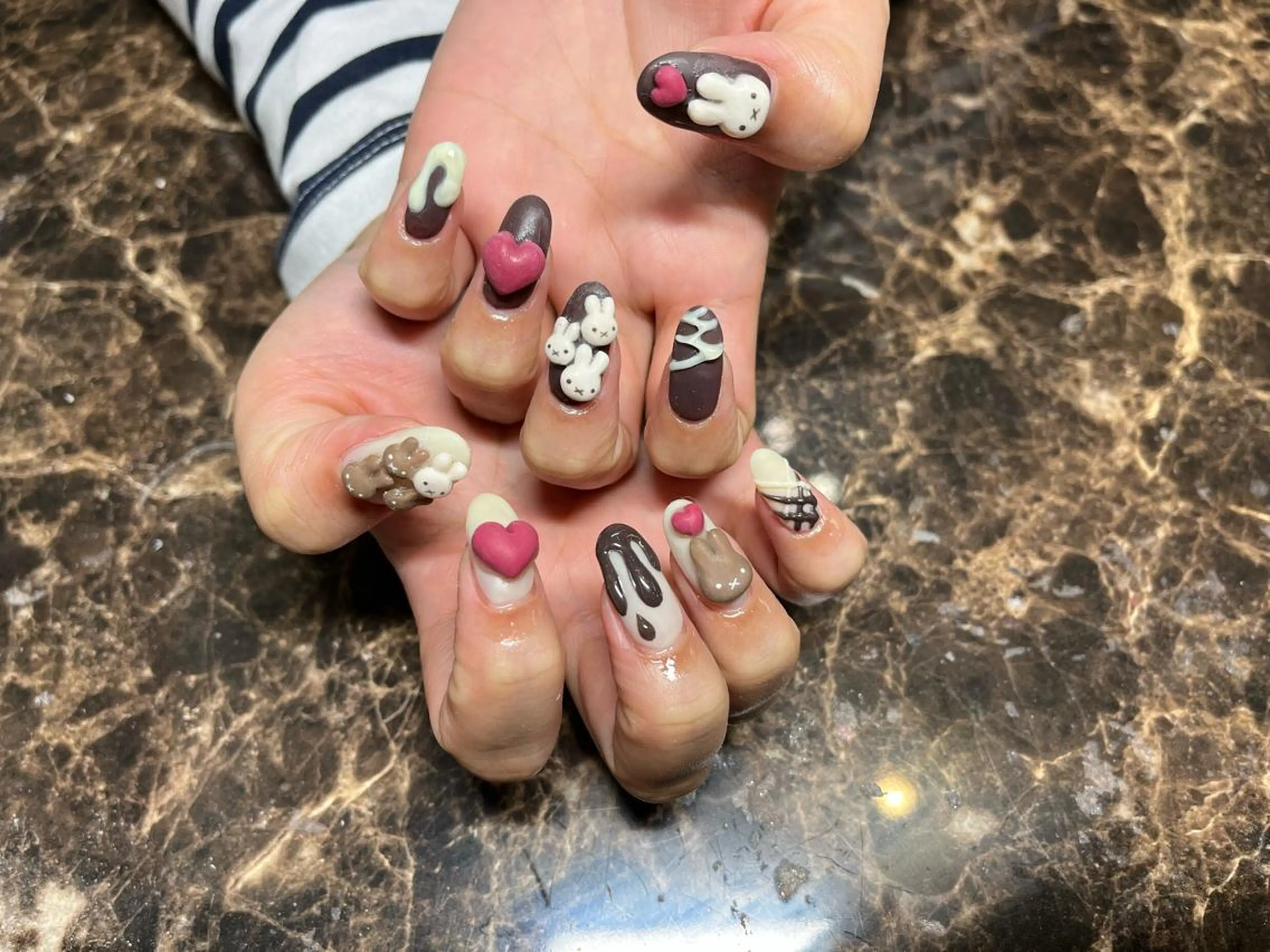 ネイル バレンタイン ハンドネイル IROHA Nail 矢掛萌子のネイルデザイン