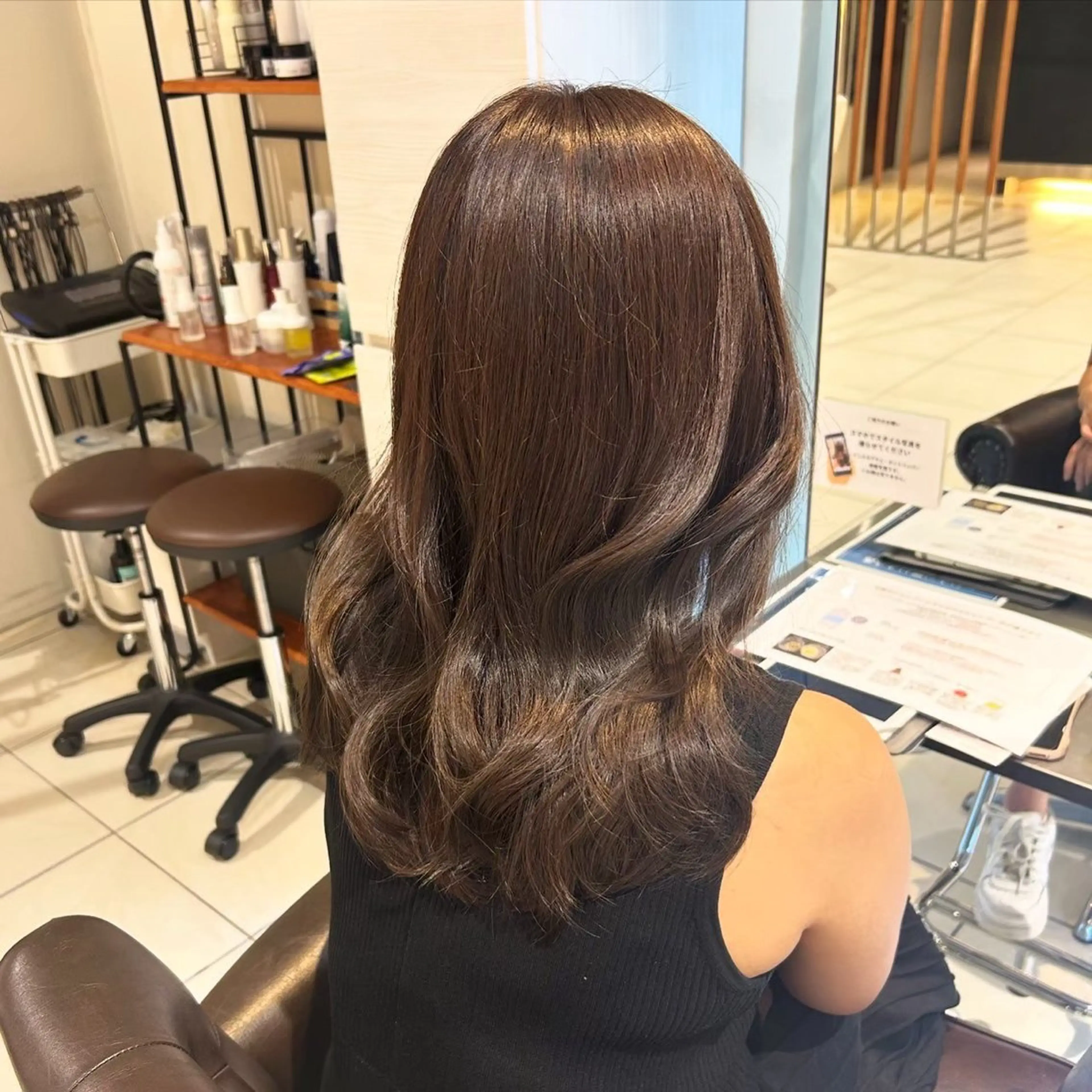 セミロング カラー ブラウンカラー 落合 千夏のヘアスタイル