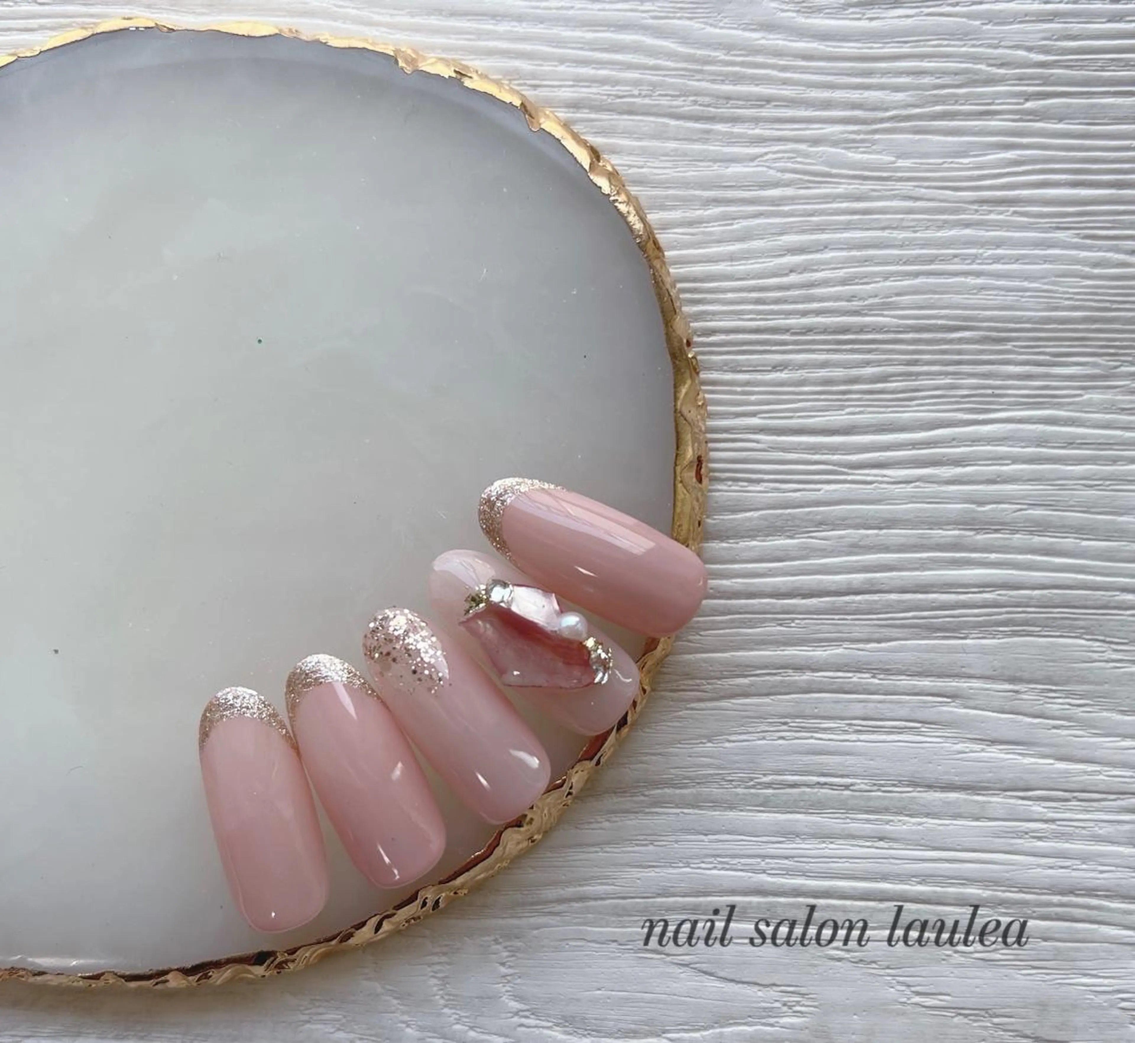 ネイル ラメ(グリッター) ニュアンスネイル 夏ネイル ハンドネイル nail salon Lauleaのネイルデザイン