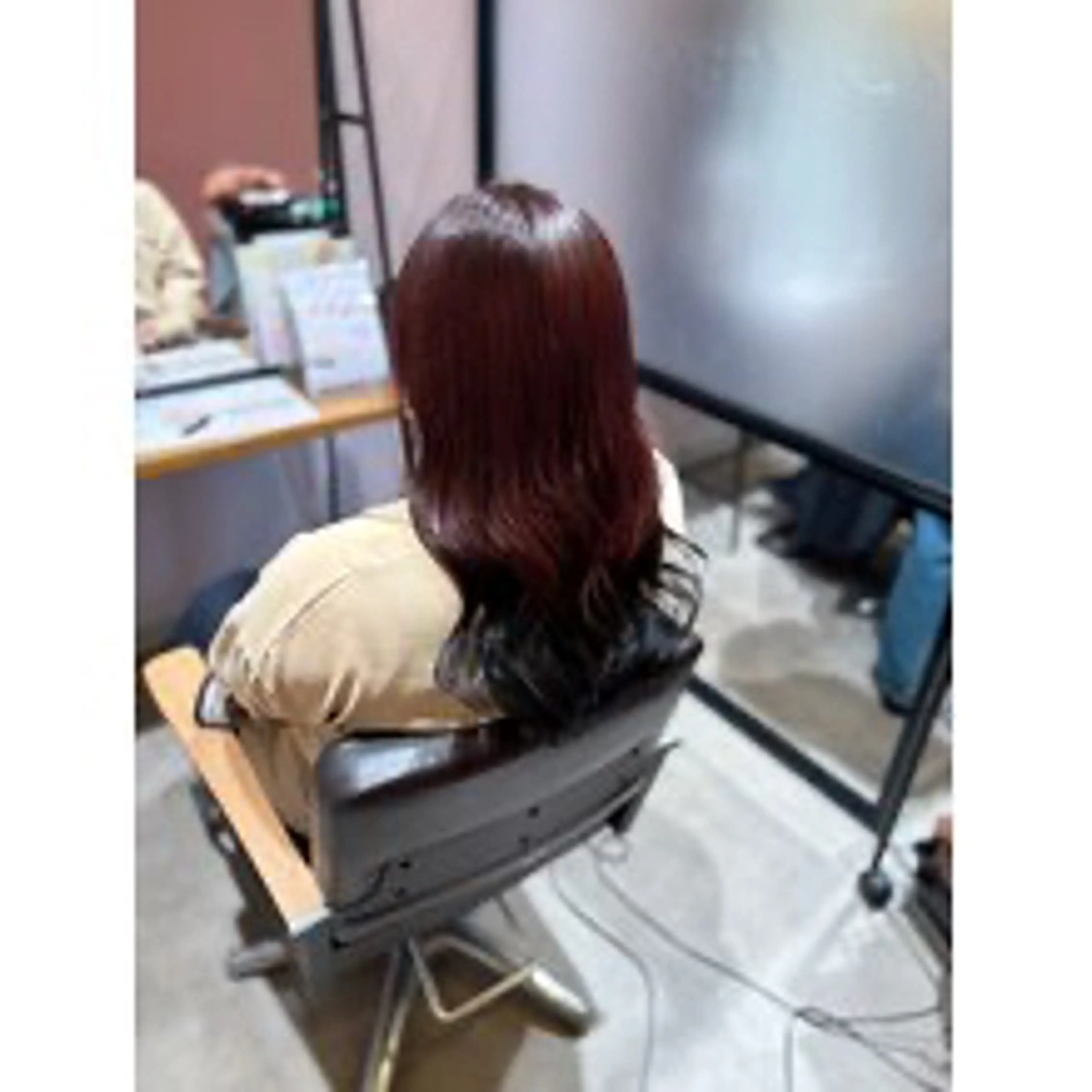 カラー 梶 瑞希のヘアスタイル