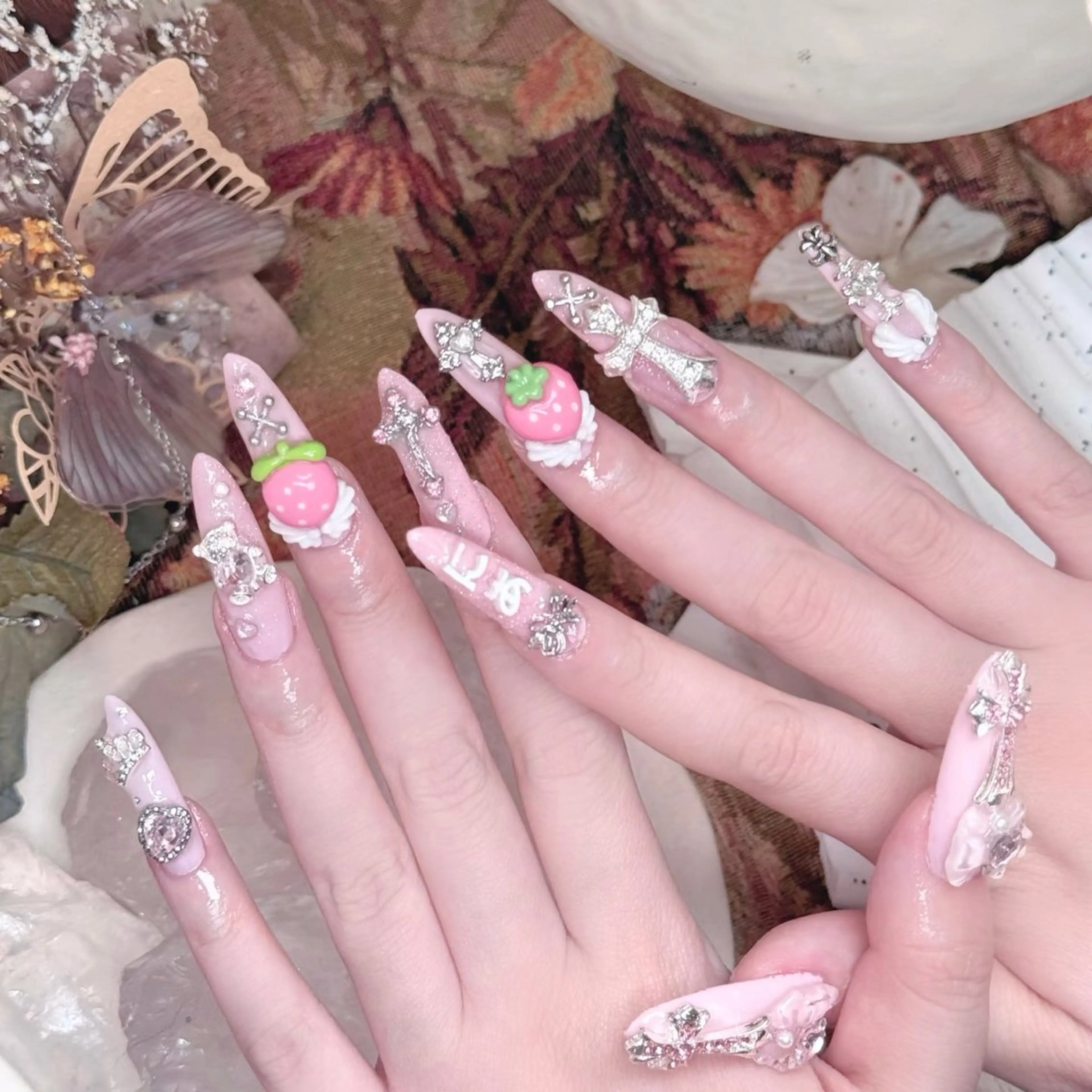 ネイル Mika Nails 心斎橋のネイルデザイン
