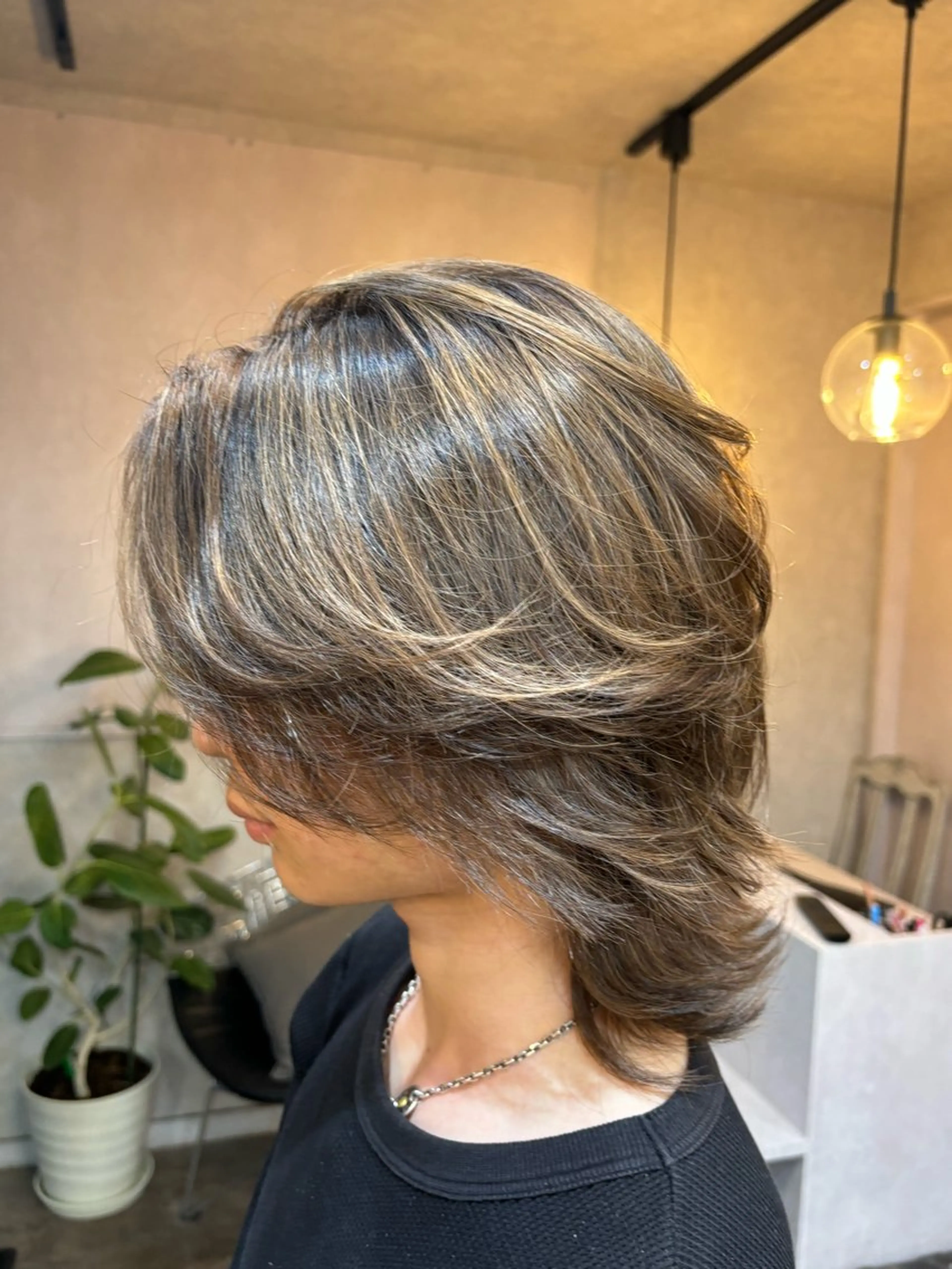 ミディアム カラー ハイライトカラー ハイライト ヘアカラー トリートメント 💜髪質改善/ 艶カラー/ミナ🩷のヘアスタイル