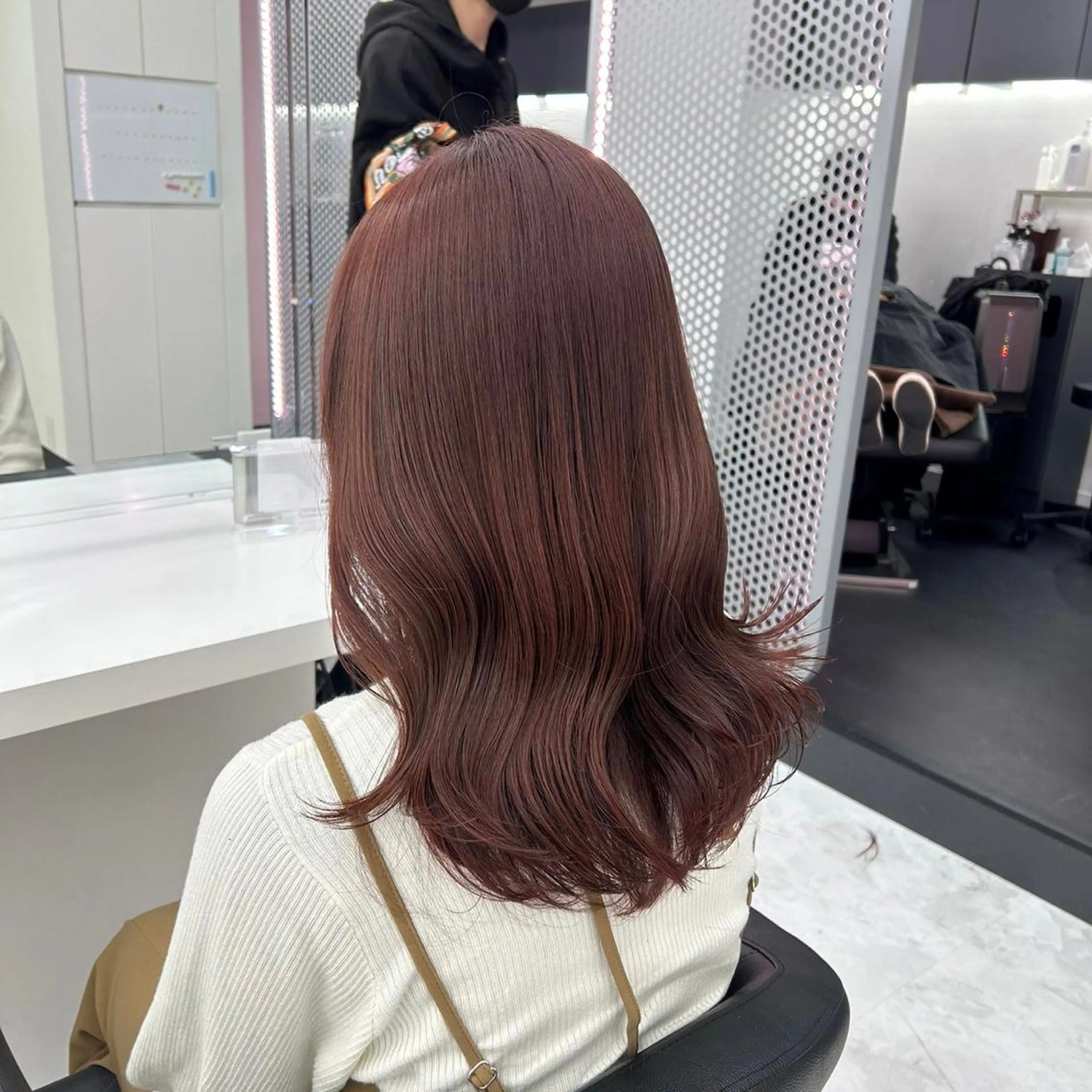 セミロング 🍀yuria/ハイ トーン/ペールカラーのヘアスタイル