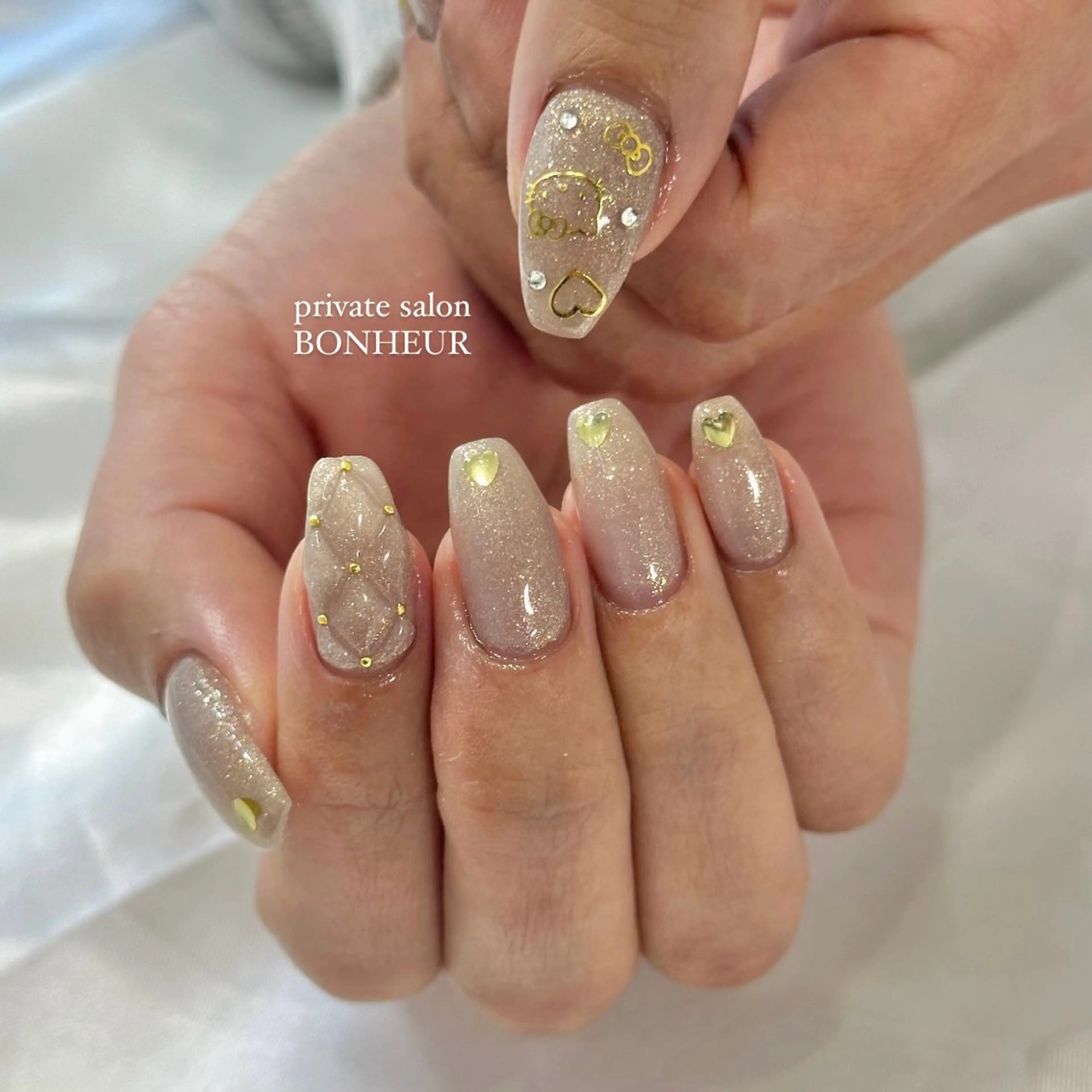 ネイル ハンドネイル BONHEUR Annaのネイルデザイン