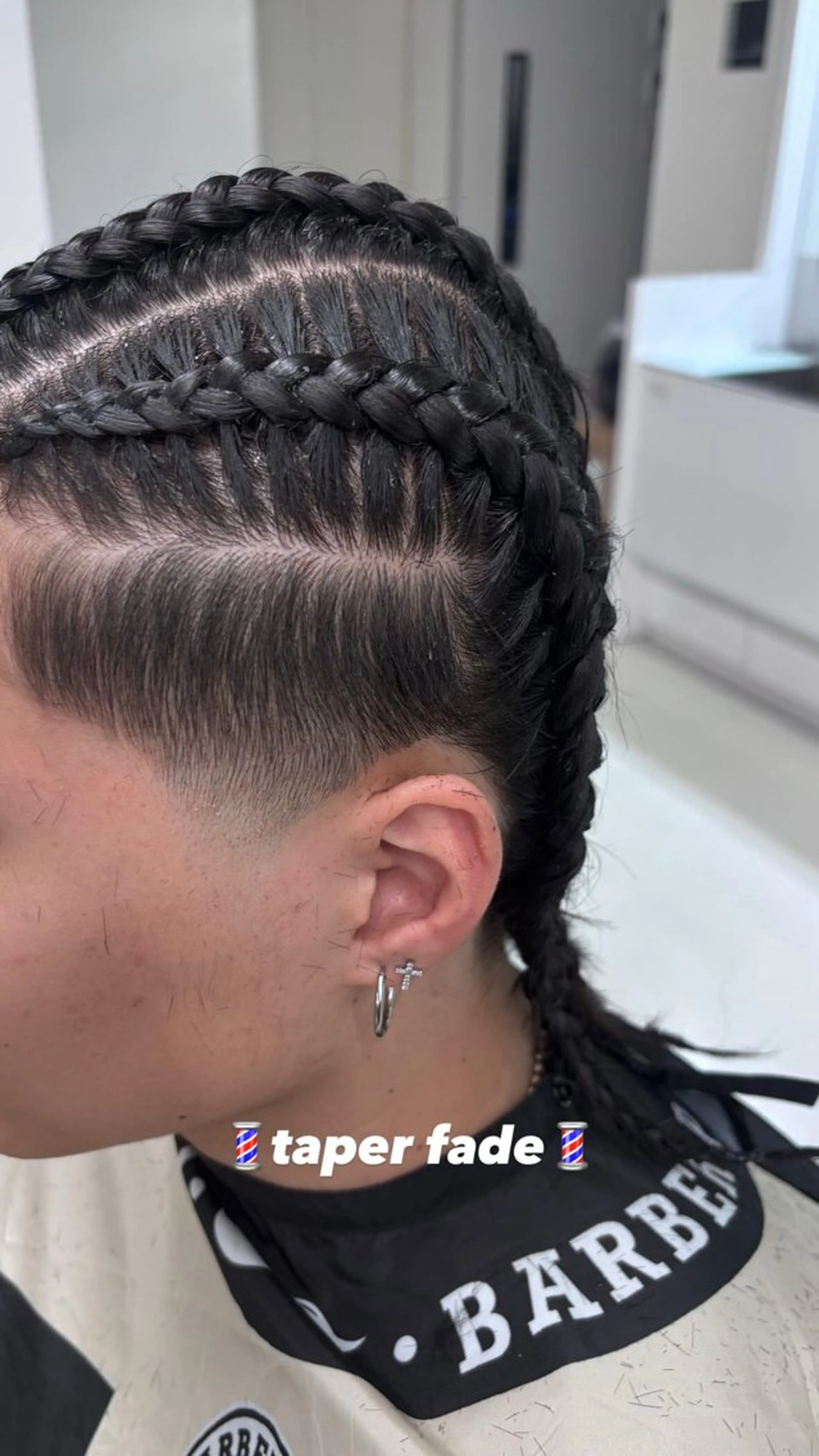 カラー メンズ フェードカット 村山 絢星のヘアスタイル